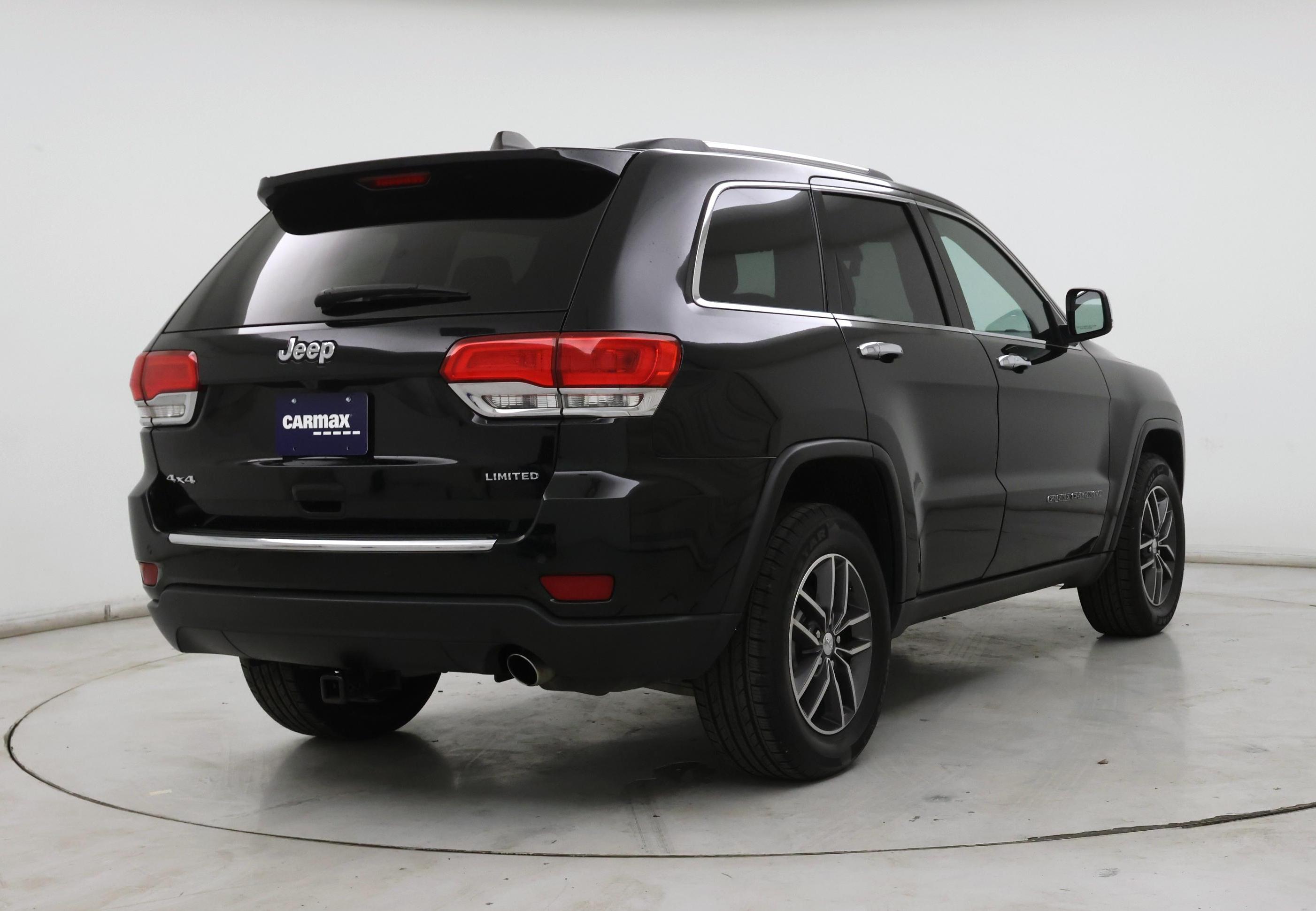 Thumbnail: 2017 Jeep Grand Cherokee - 8