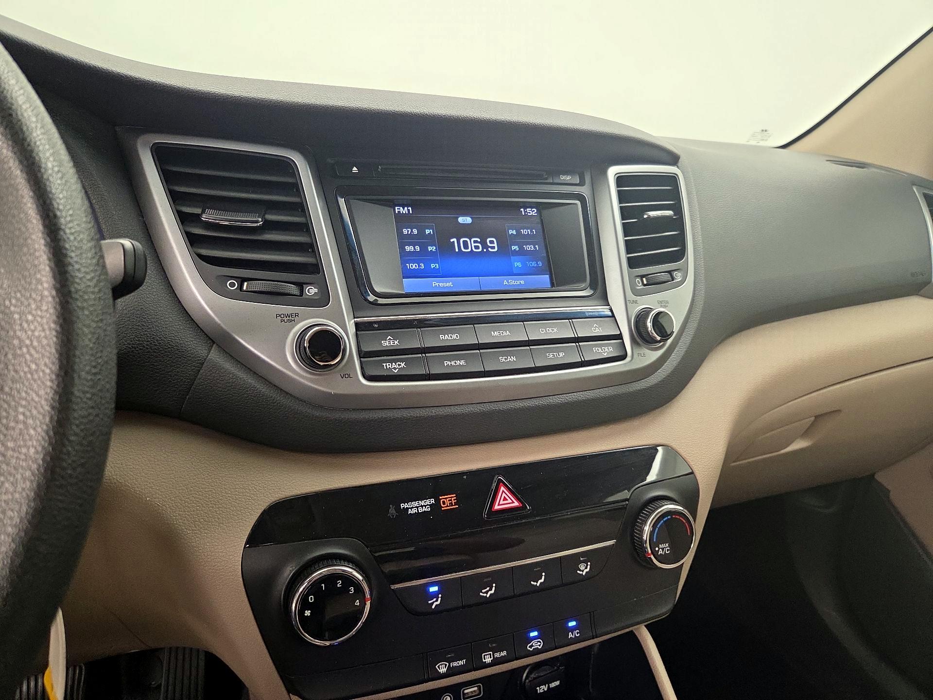 Thumbnail: 2017 Hyundai Tucson - 15