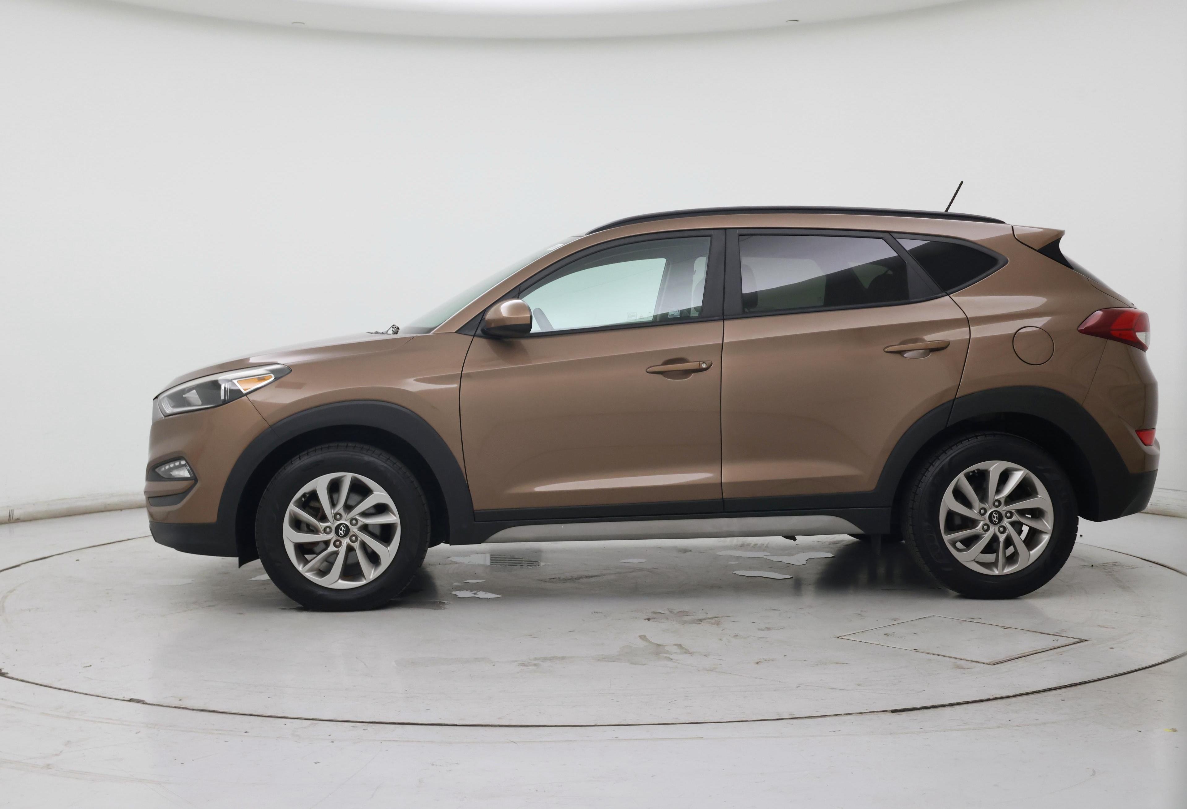 Thumbnail: 2017 Hyundai Tucson - 3