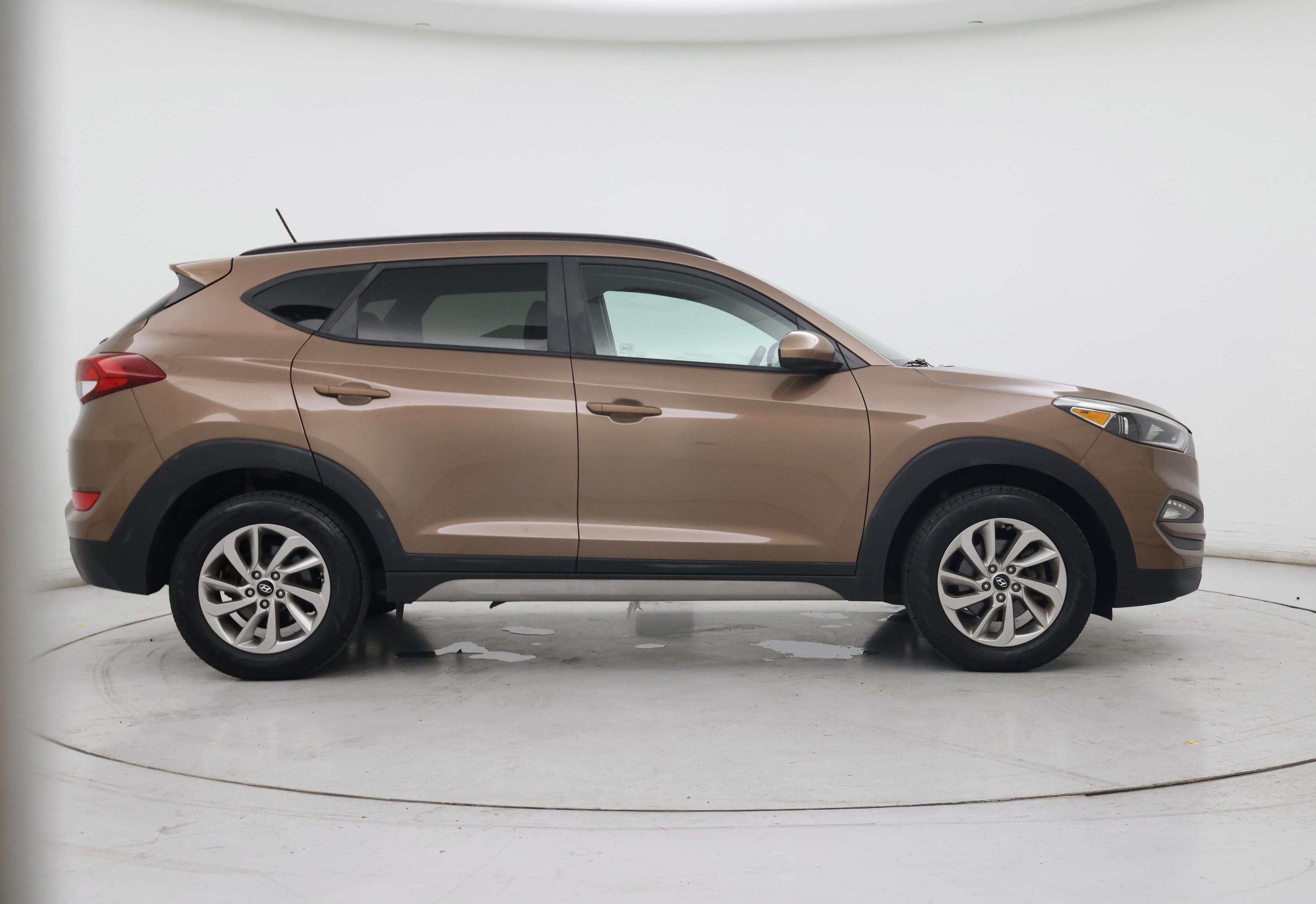 Thumbnail: 2017 Hyundai Tucson - 7