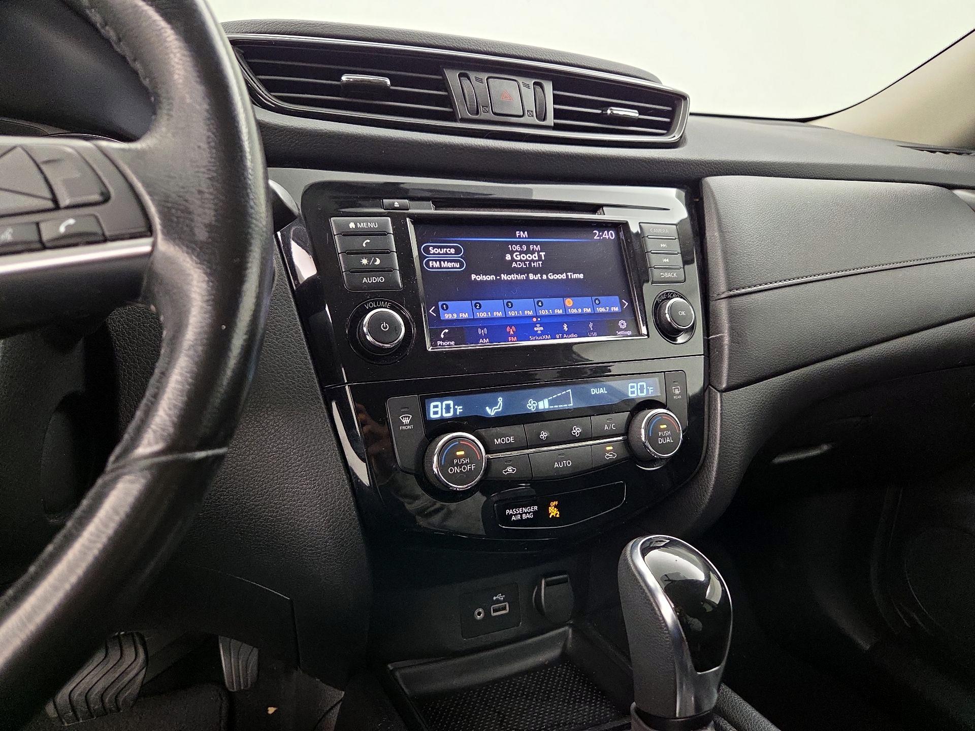 Thumbnail: 2018 Nissan Rogue - 15