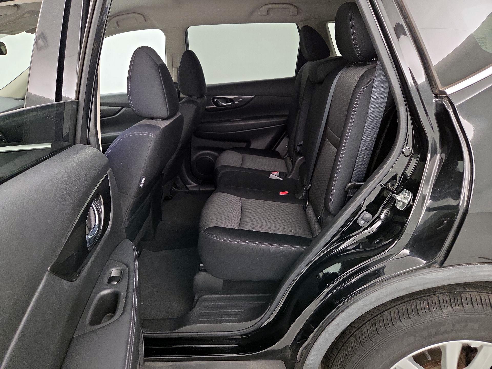 Thumbnail: 2018 Nissan Rogue - 19