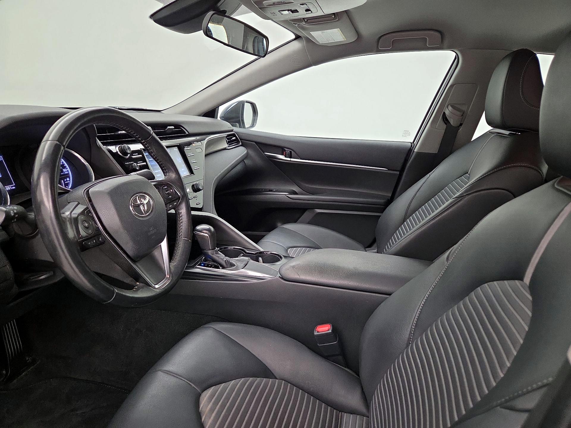 Thumbnail: 2020 Toyota Camry - 11