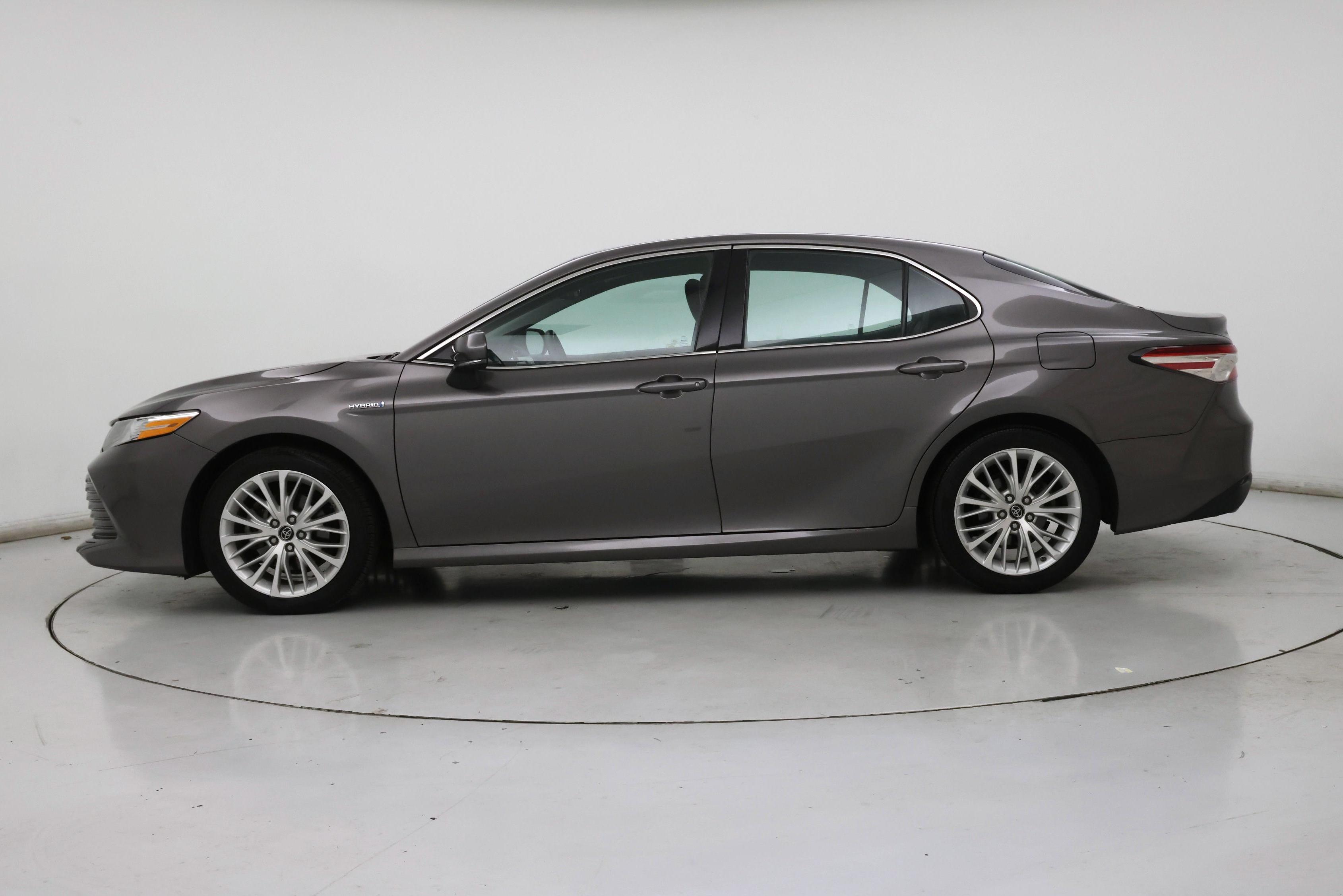 Thumbnail: 2018 Toyota Camry - 3