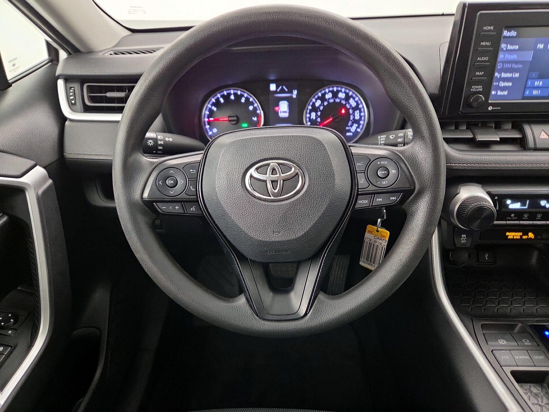 Thumbnail: 2020 Toyota RAV4 - 10