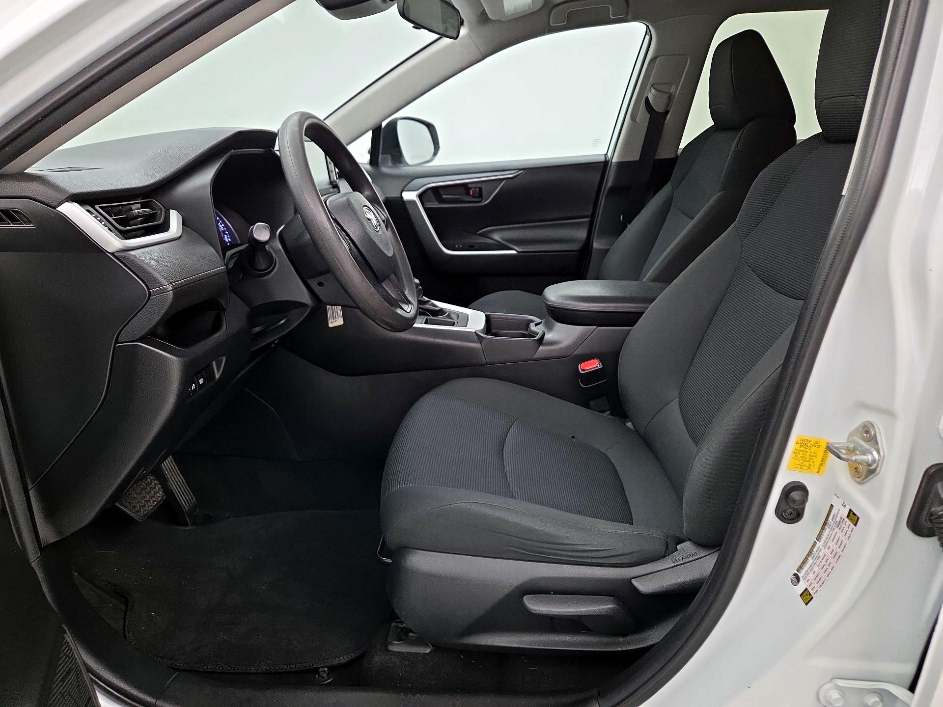 Thumbnail: 2020 Toyota RAV4 - 11