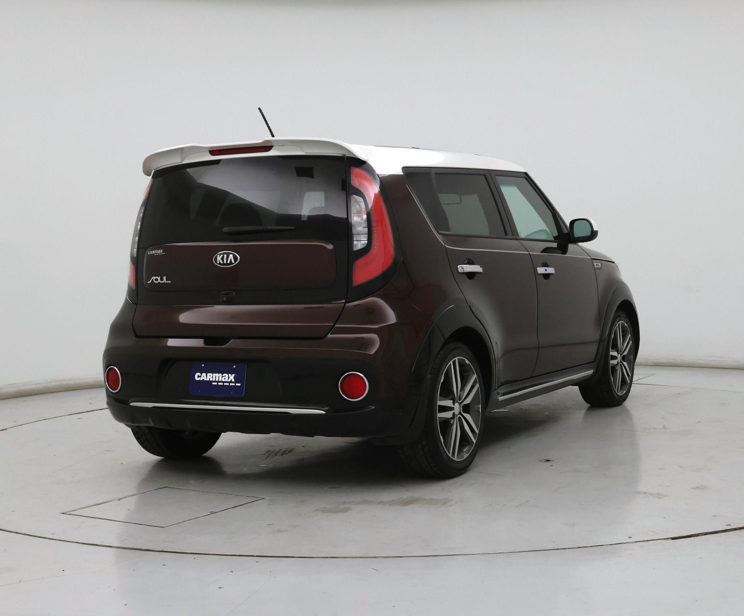 Thumbnail: 2017 Kia Soul - 8