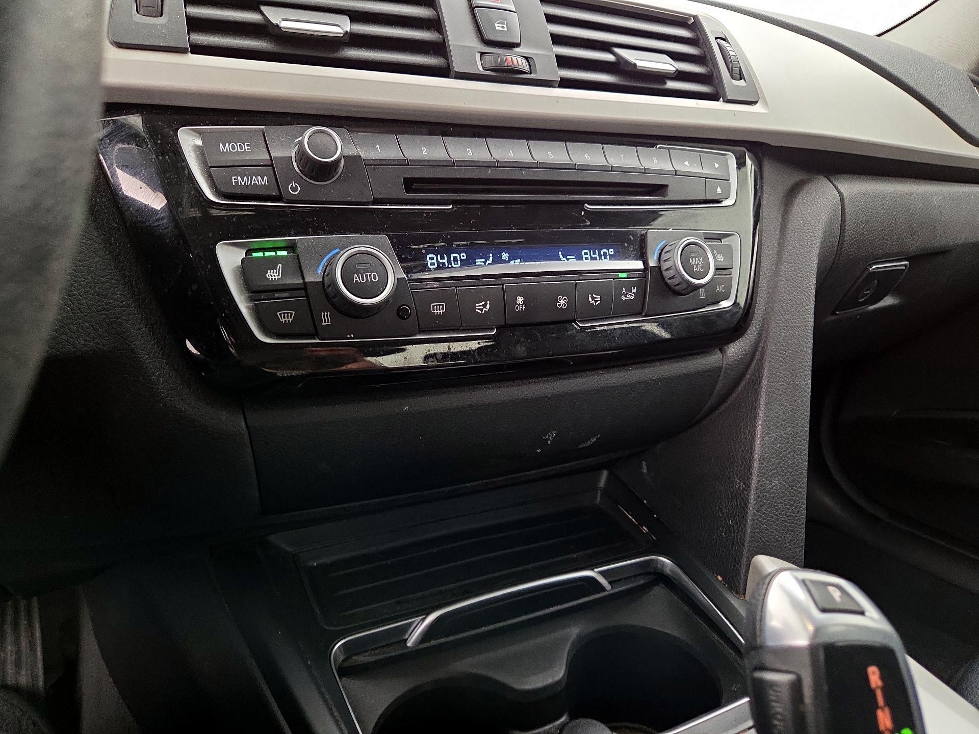 Thumbnail: 2018 BMW 3 Series - 16