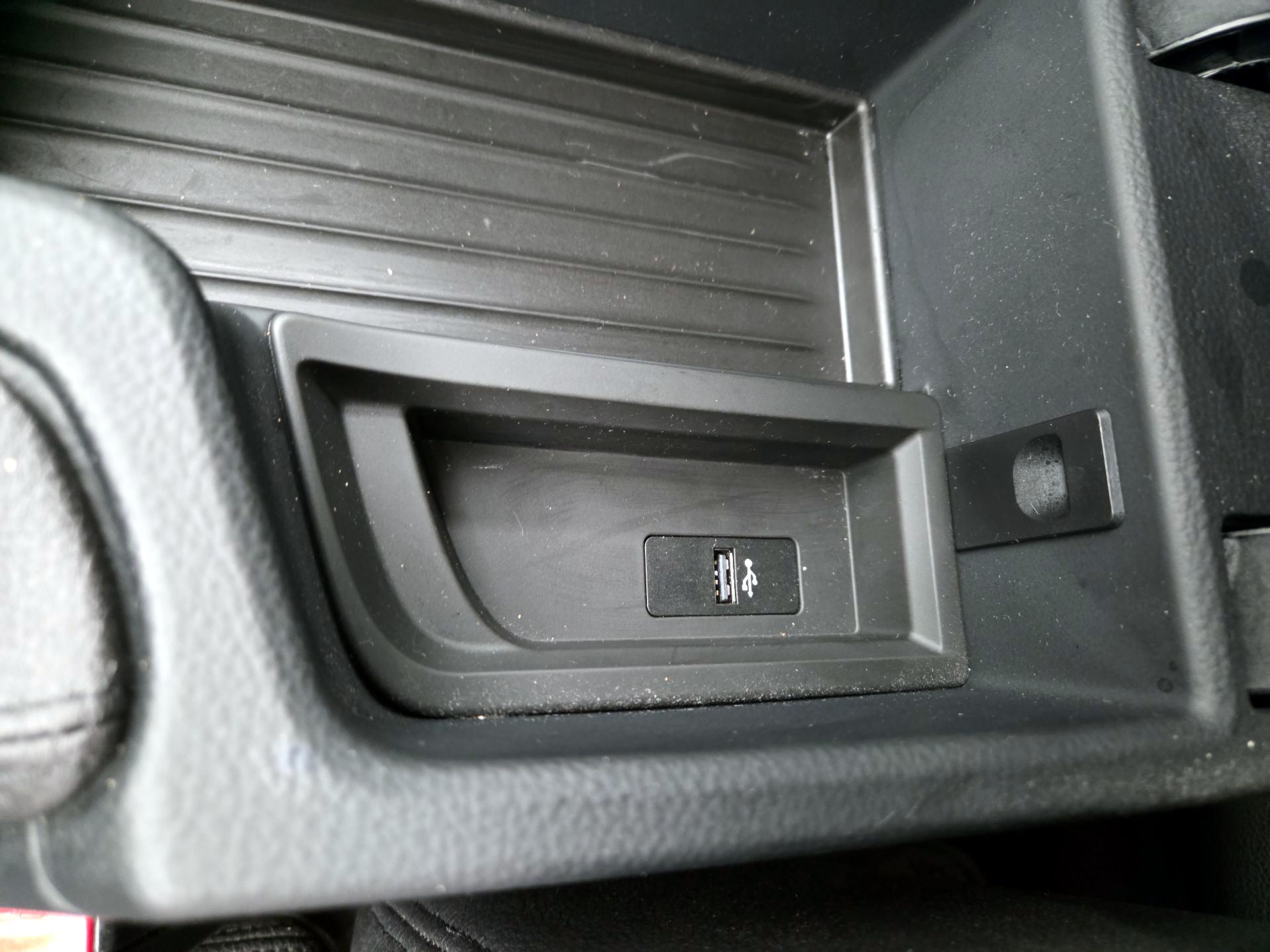 Thumbnail: 2018 BMW 3 Series - 18