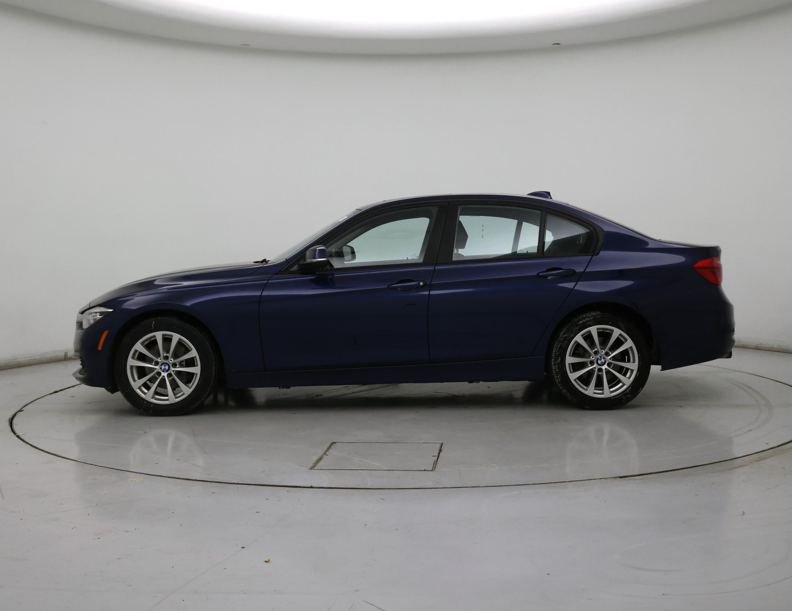 Thumbnail: 2018 BMW 3 Series - 3