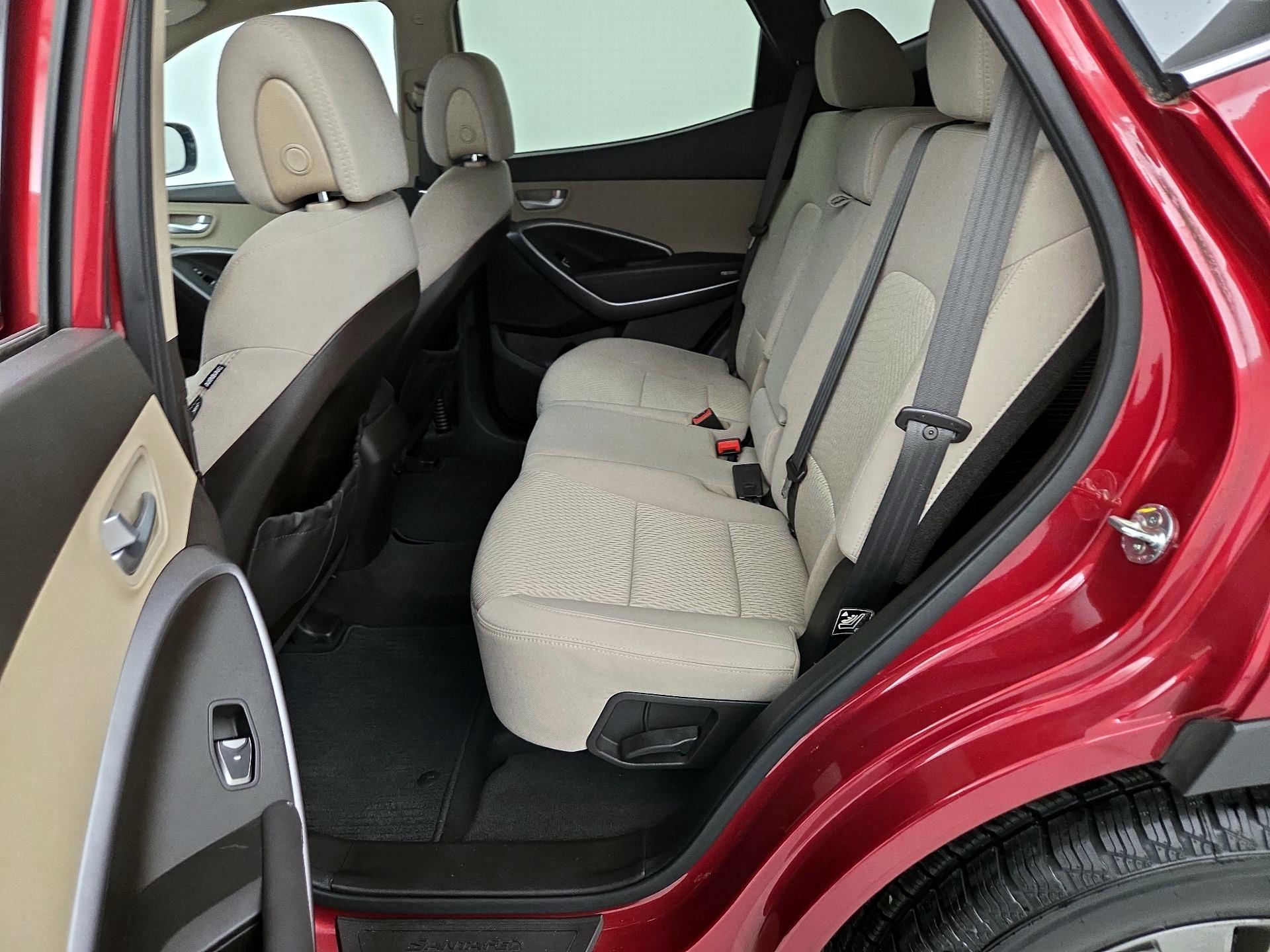 Thumbnail: 2015 Hyundai Santa Fe - 18