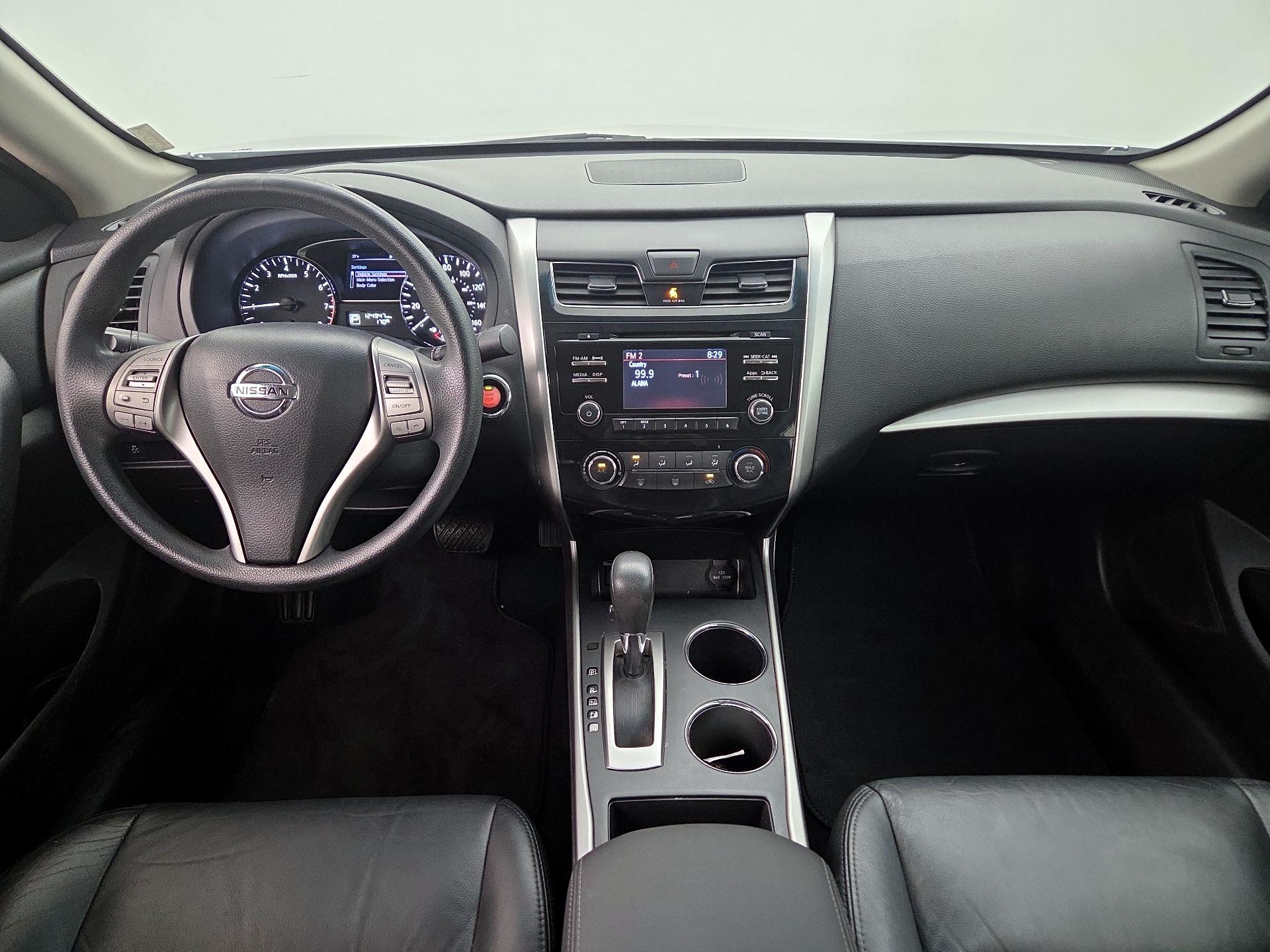 Thumbnail: 2015 Nissan Altima - 9