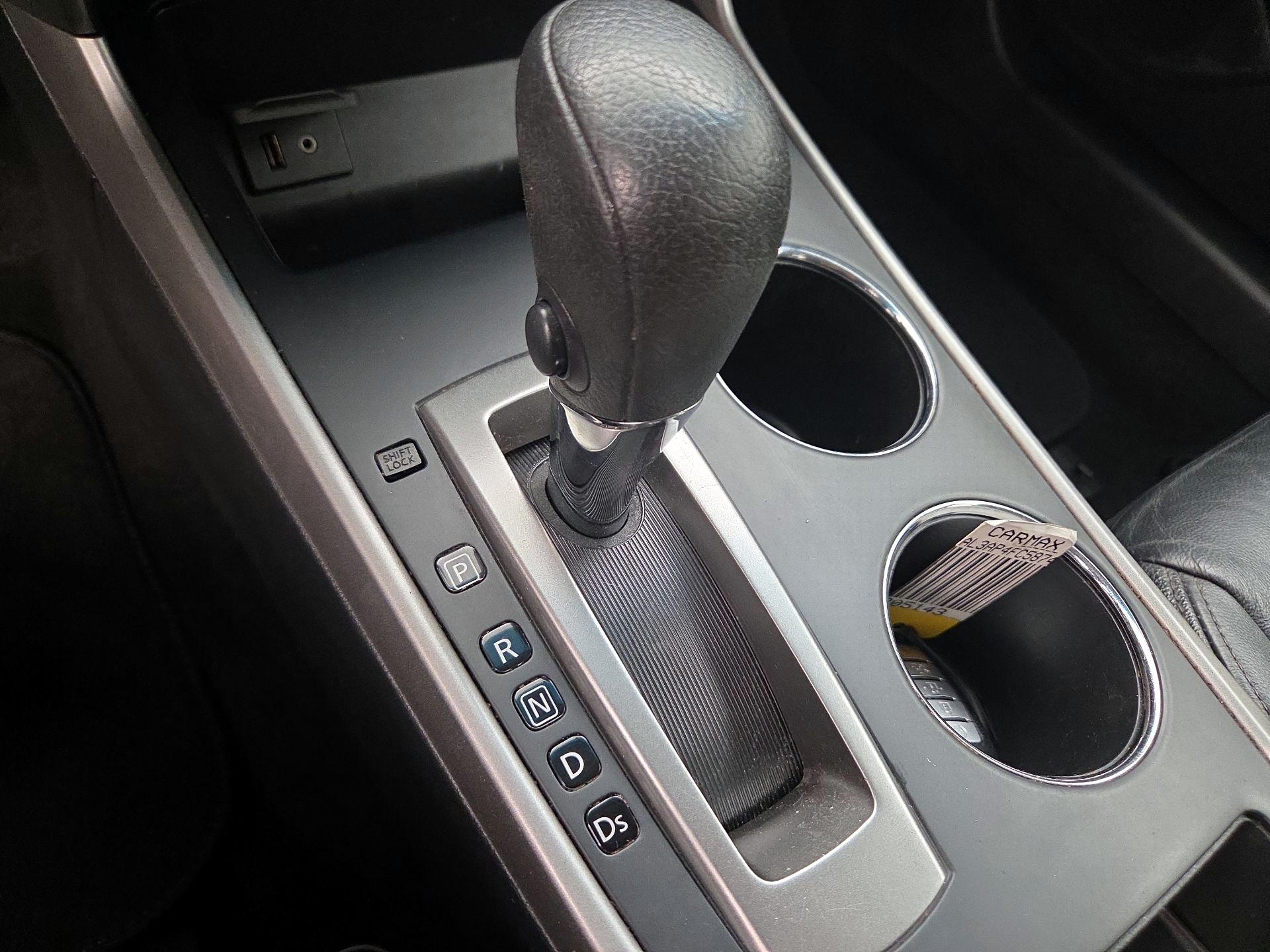 Thumbnail: 2015 Nissan Altima - 17