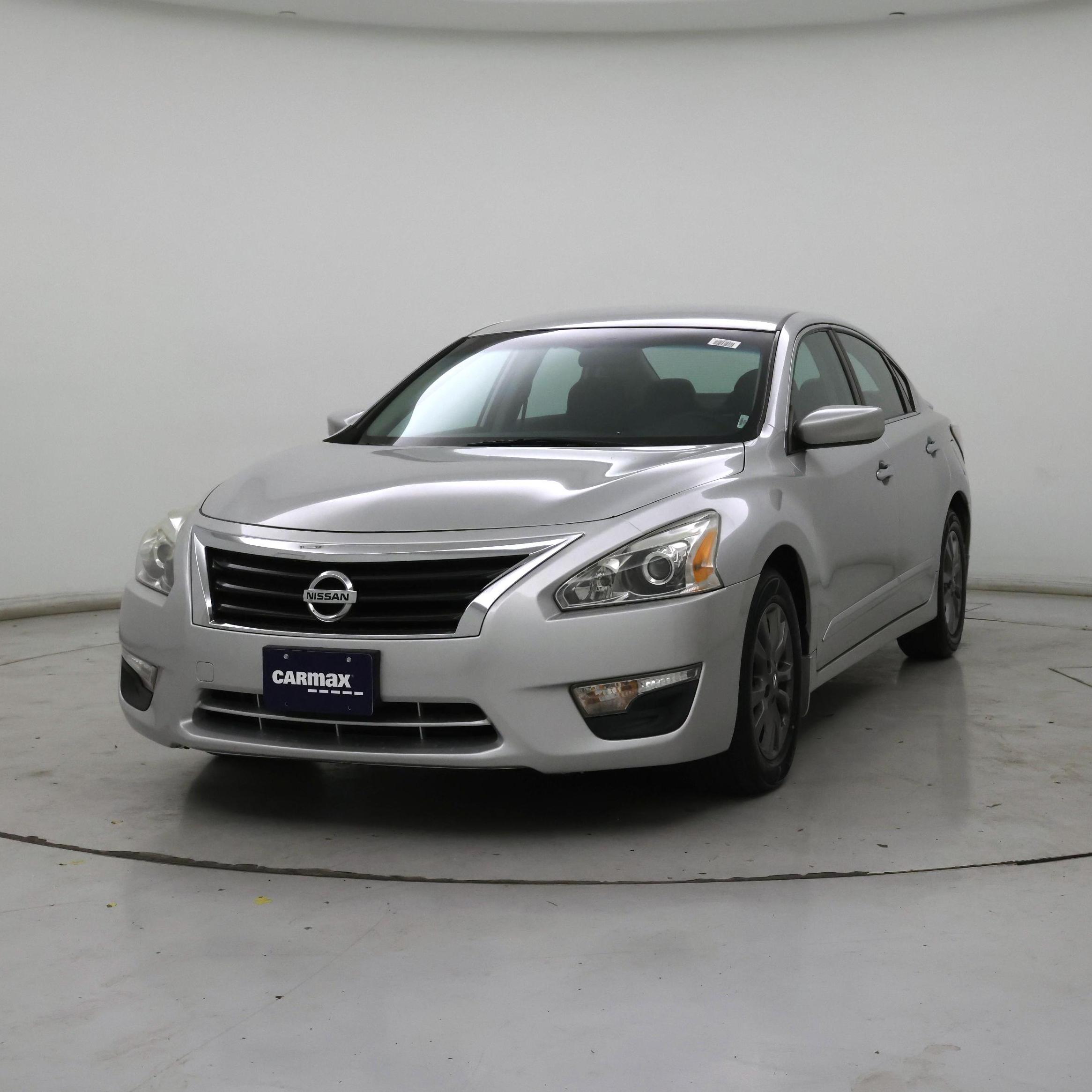 Thumbnail: 2015 Nissan Altima - 4