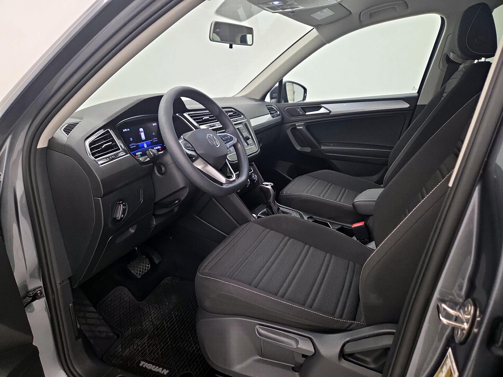 Thumbnail: 2022 Volkswagen Tiguan - 11