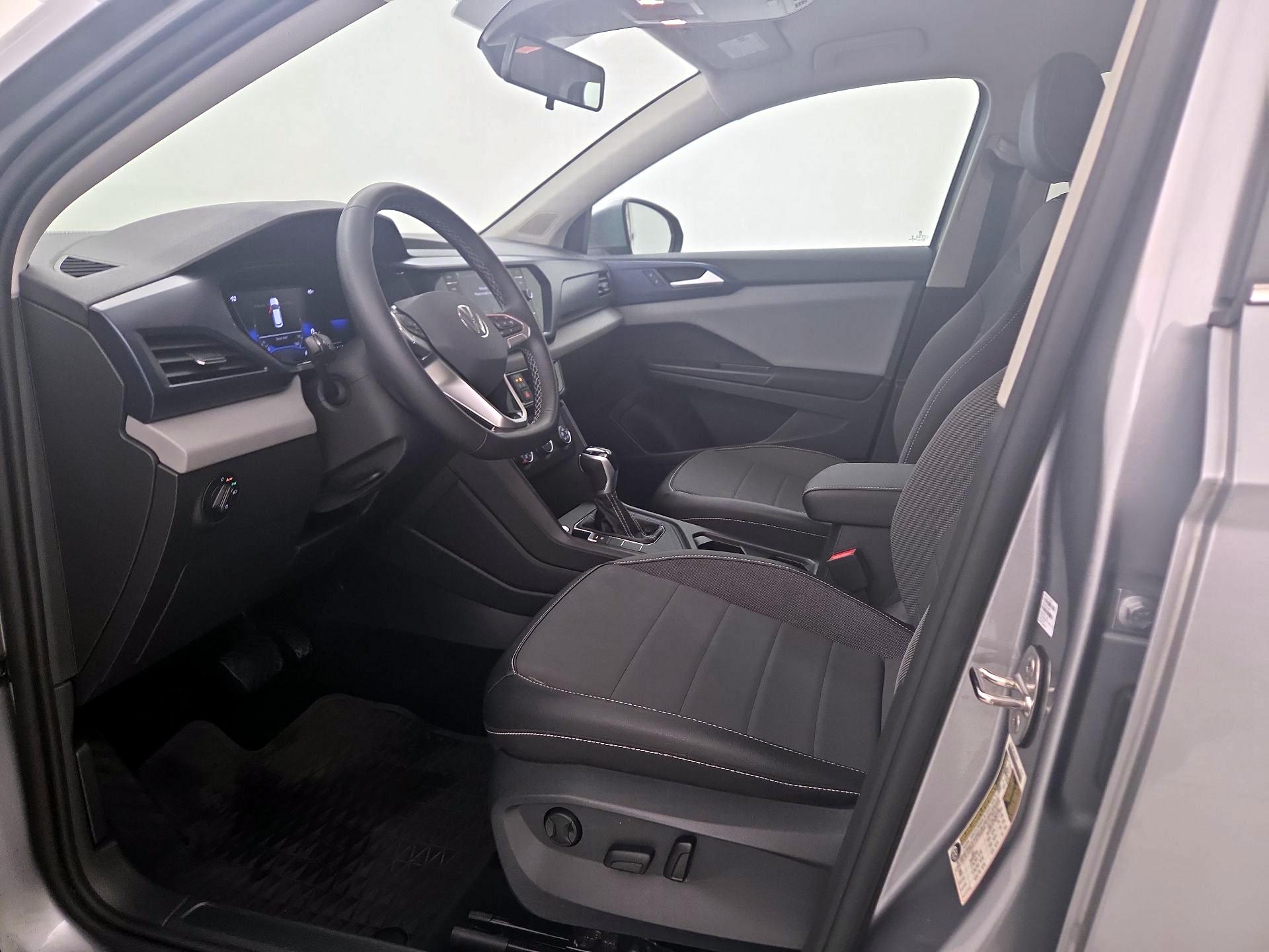 Thumbnail: 2022 Volkswagen Taos - 11