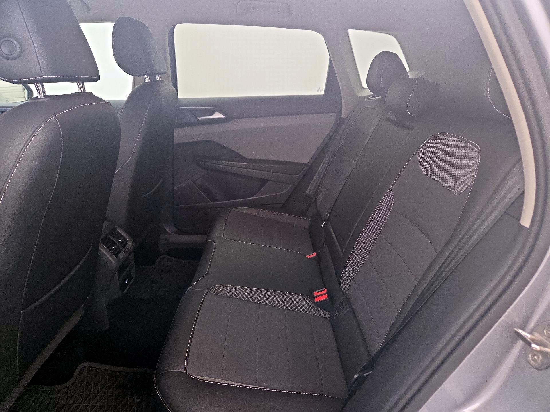 Thumbnail: 2022 Volkswagen Taos - 19