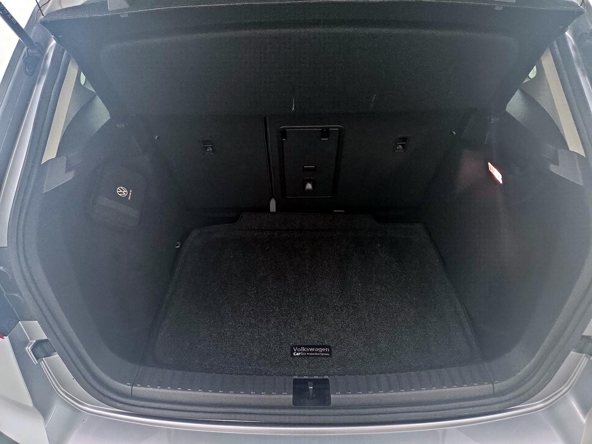 Thumbnail: 2022 Volkswagen Taos - 20