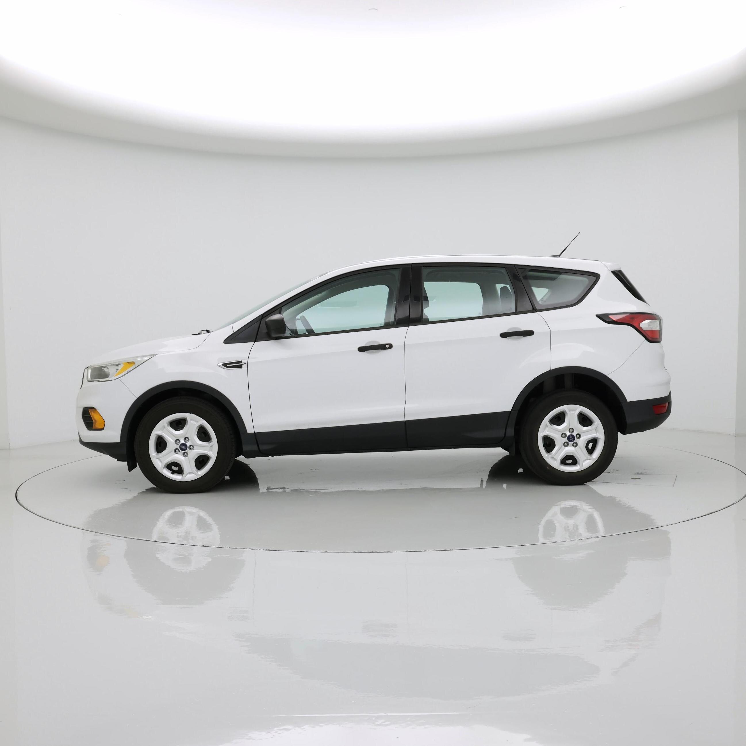 Thumbnail: 2017 Ford Escape - 3