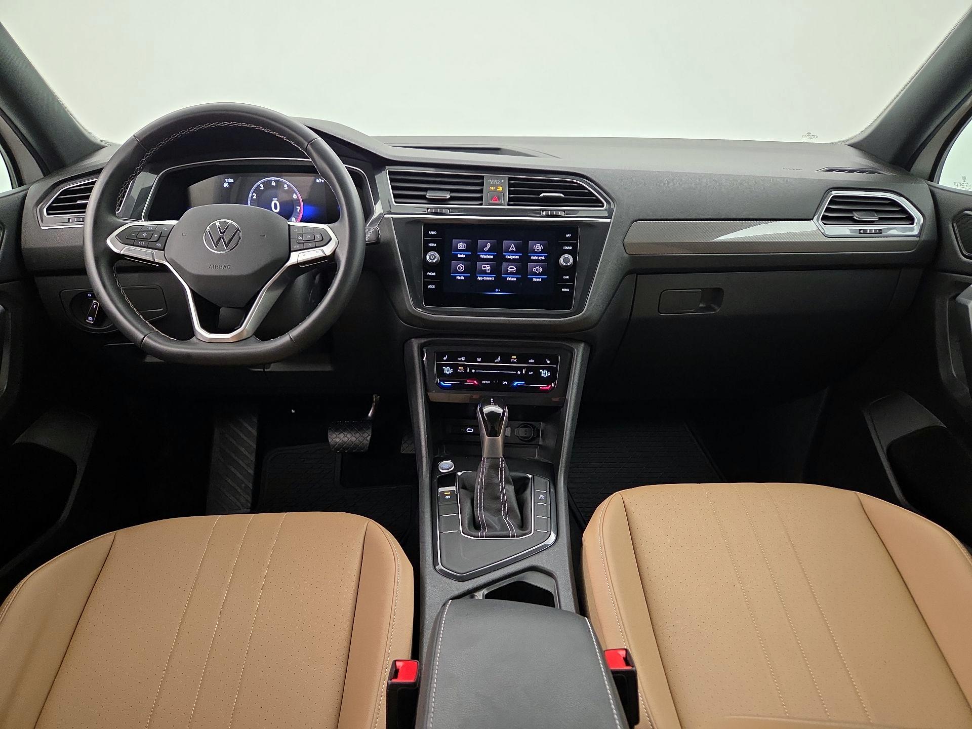 Thumbnail: 2023 Volkswagen Tiguan - 9