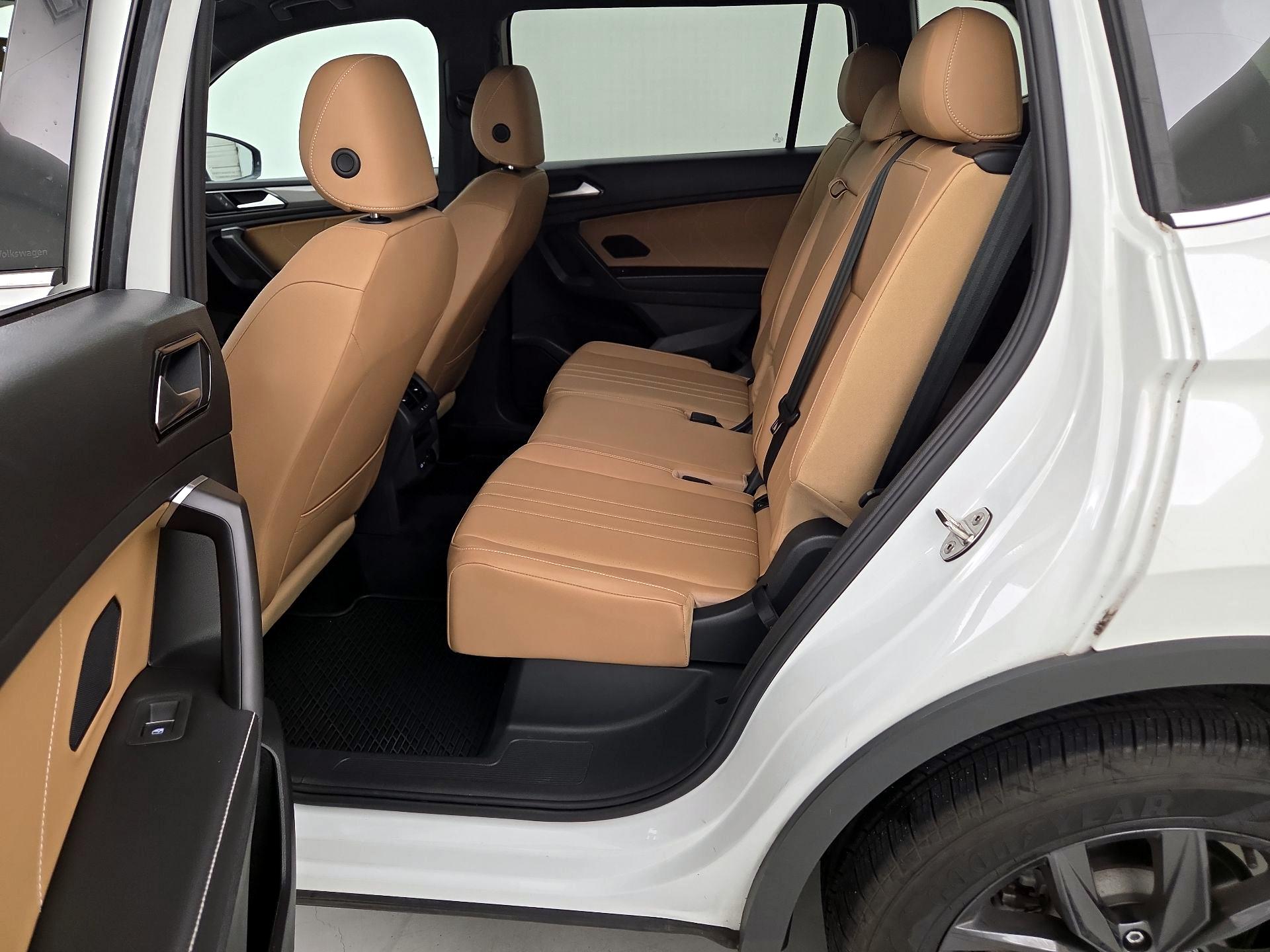 Thumbnail: 2023 Volkswagen Tiguan - 19