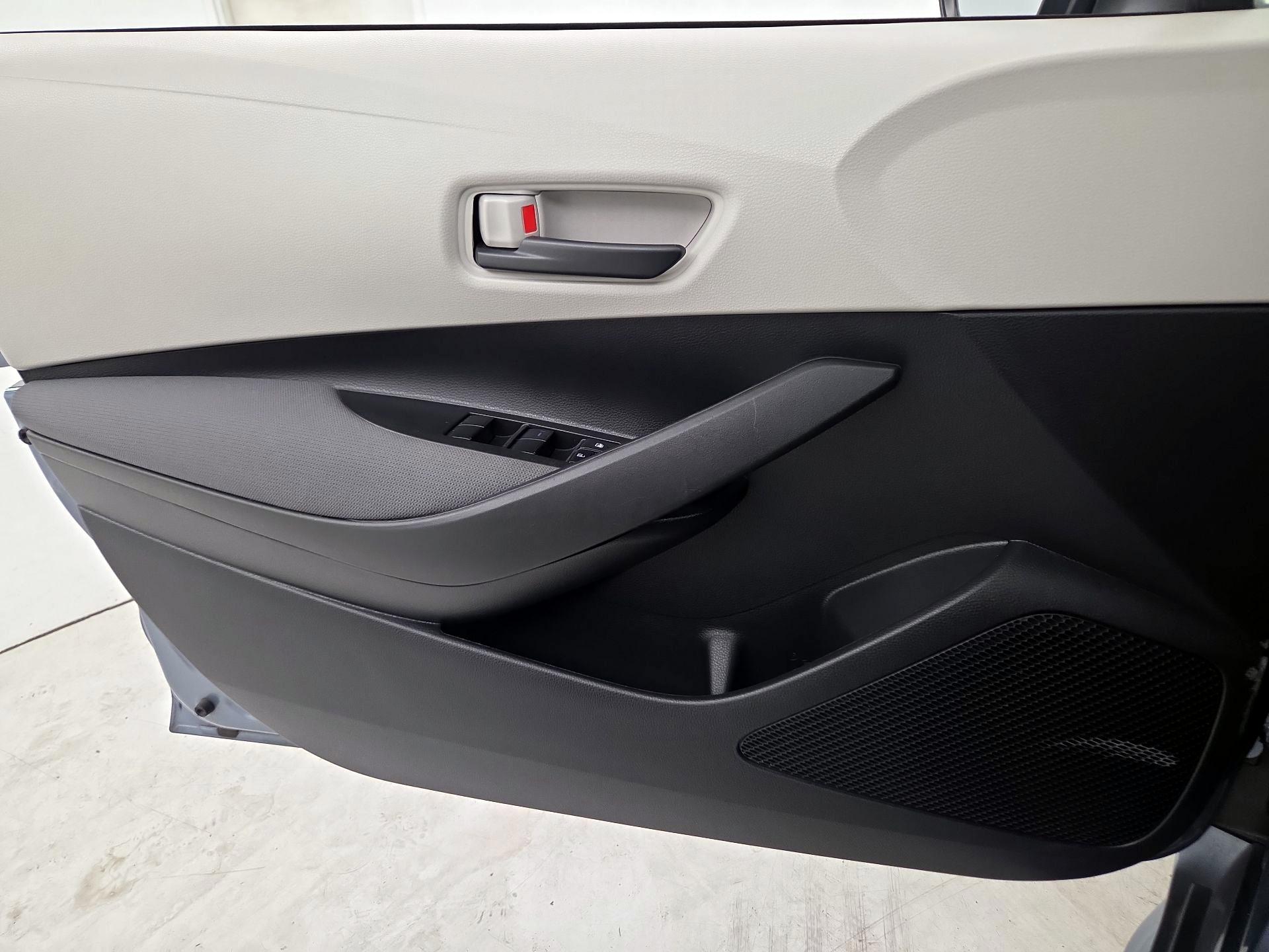 Thumbnail: 2022 Toyota Corolla - 12