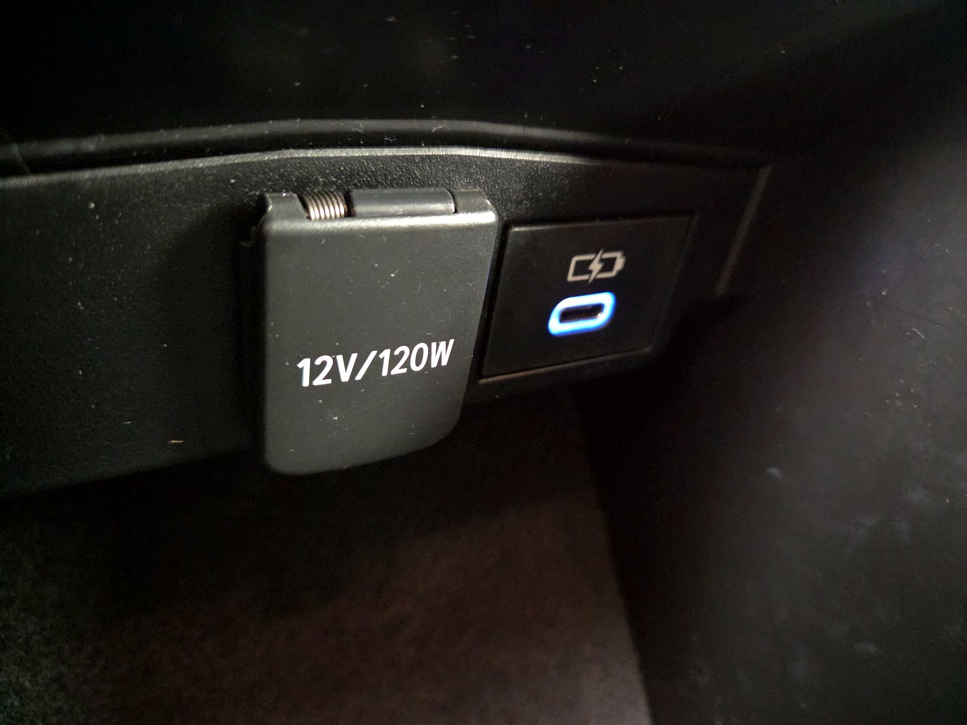 Thumbnail: 2022 Toyota Corolla - 18