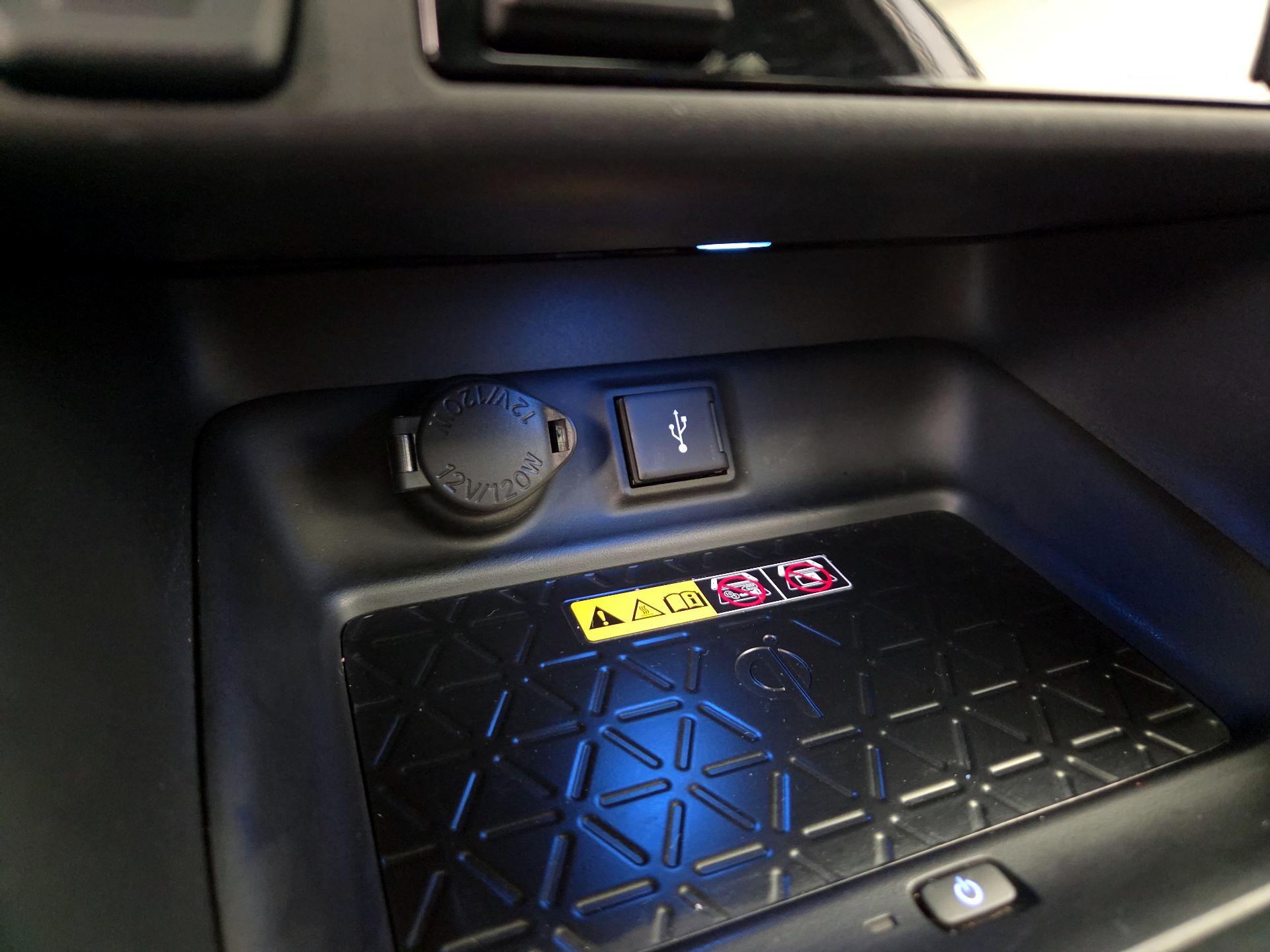 Thumbnail: 2022 Toyota RAV4 - 19