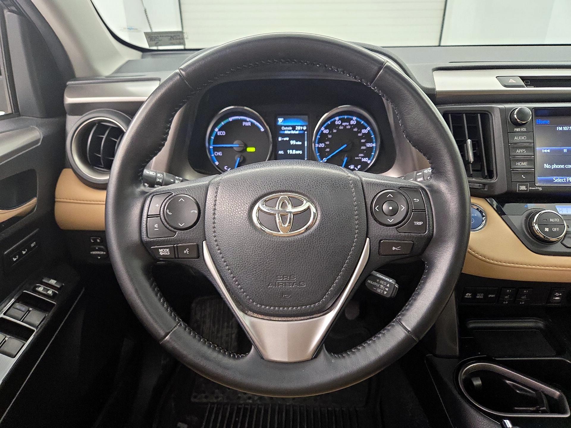 Thumbnail: 2017 Toyota RAV4 - 10