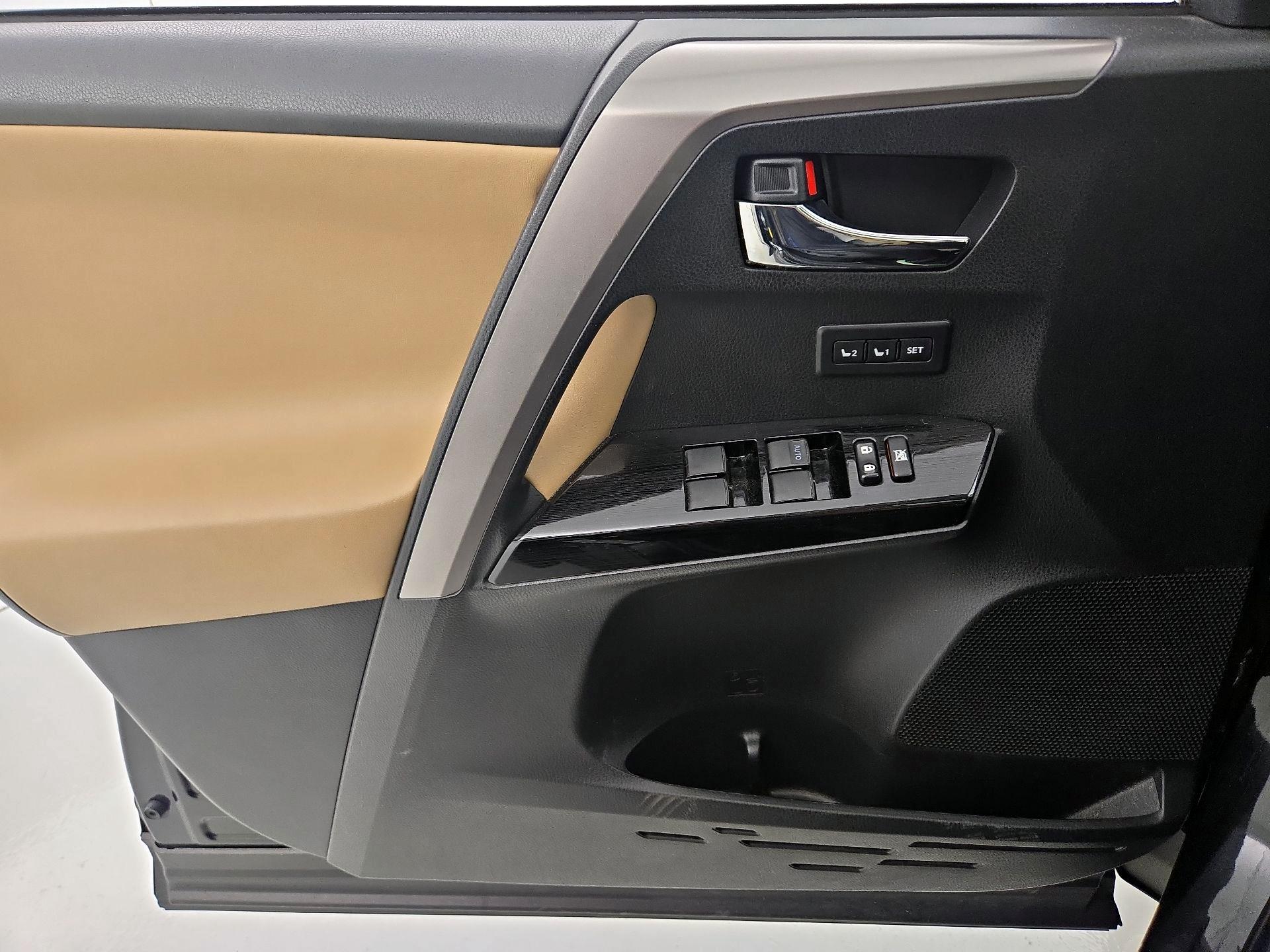 Thumbnail: 2017 Toyota RAV4 - 12