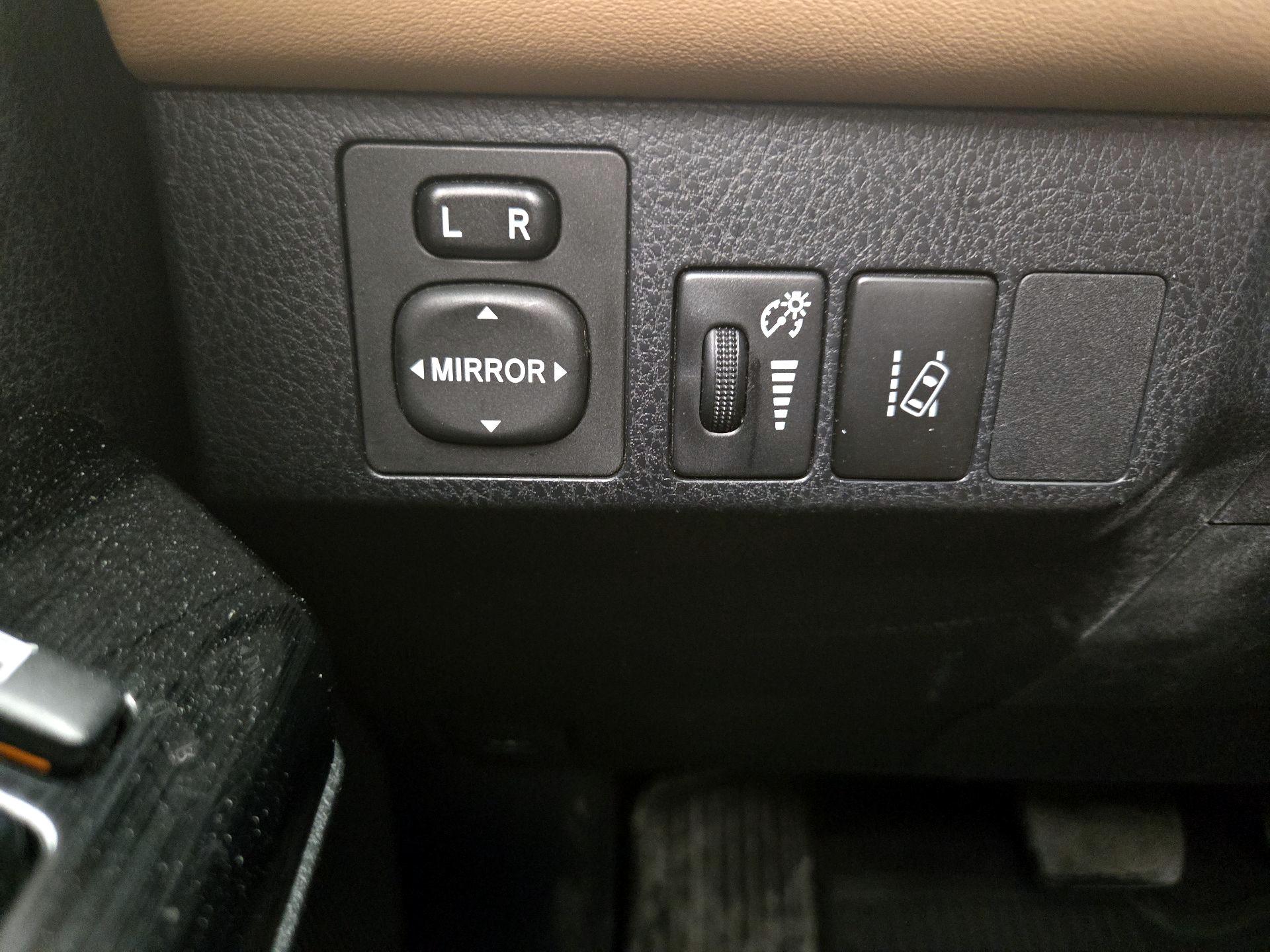 Thumbnail: 2017 Toyota RAV4 - 13