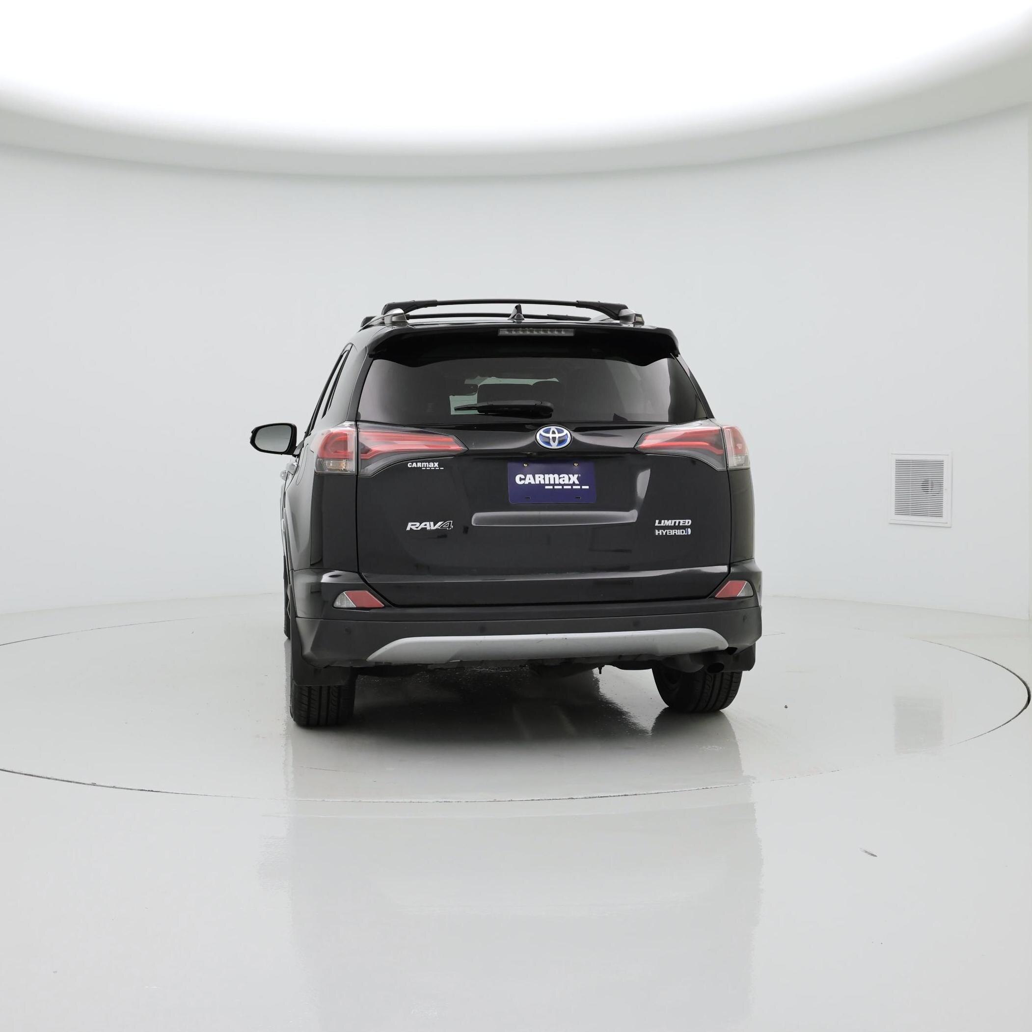 Thumbnail: 2017 Toyota RAV4 - 6