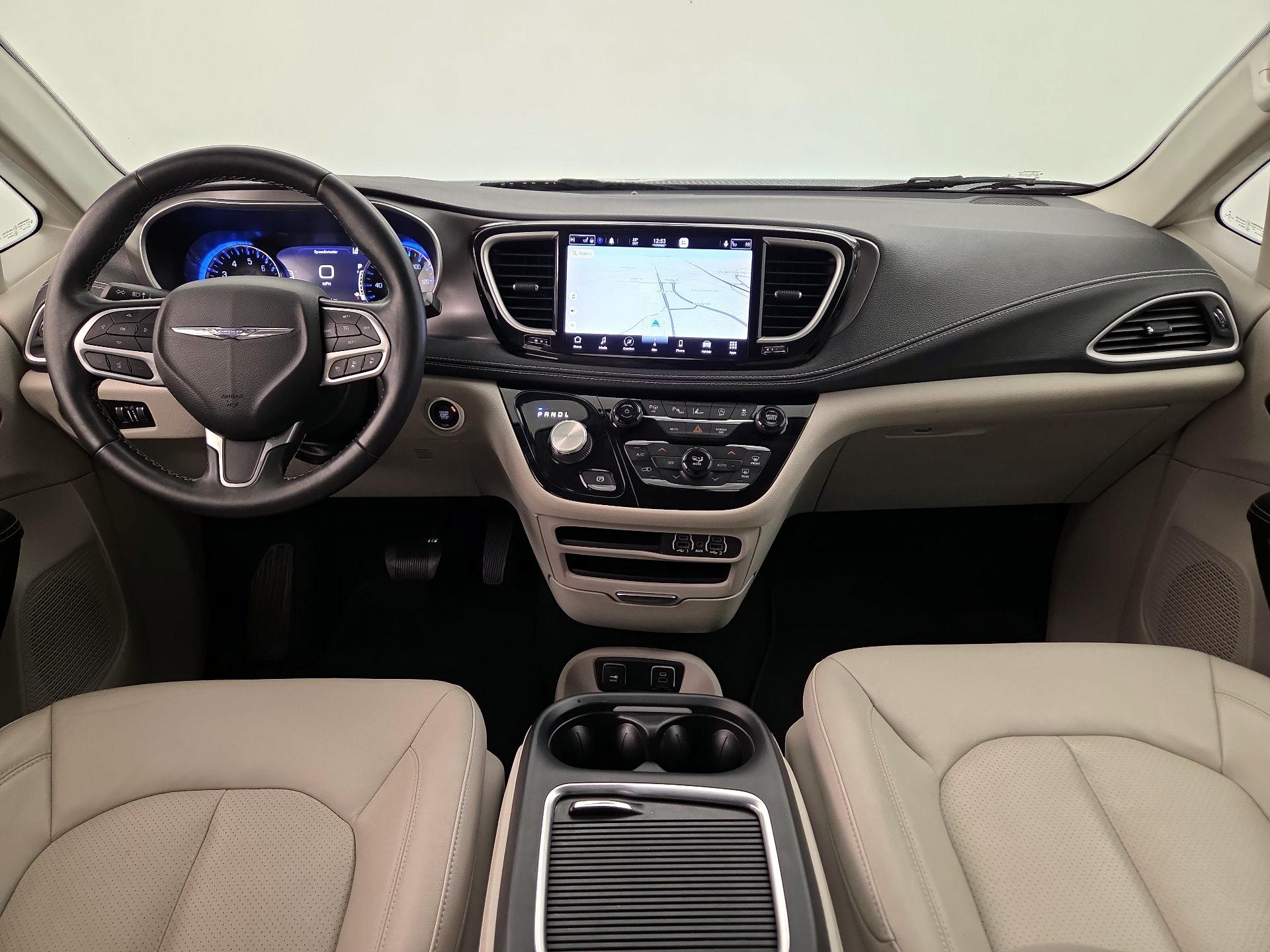 Thumbnail: 2021 Chrysler Pacifica - 9