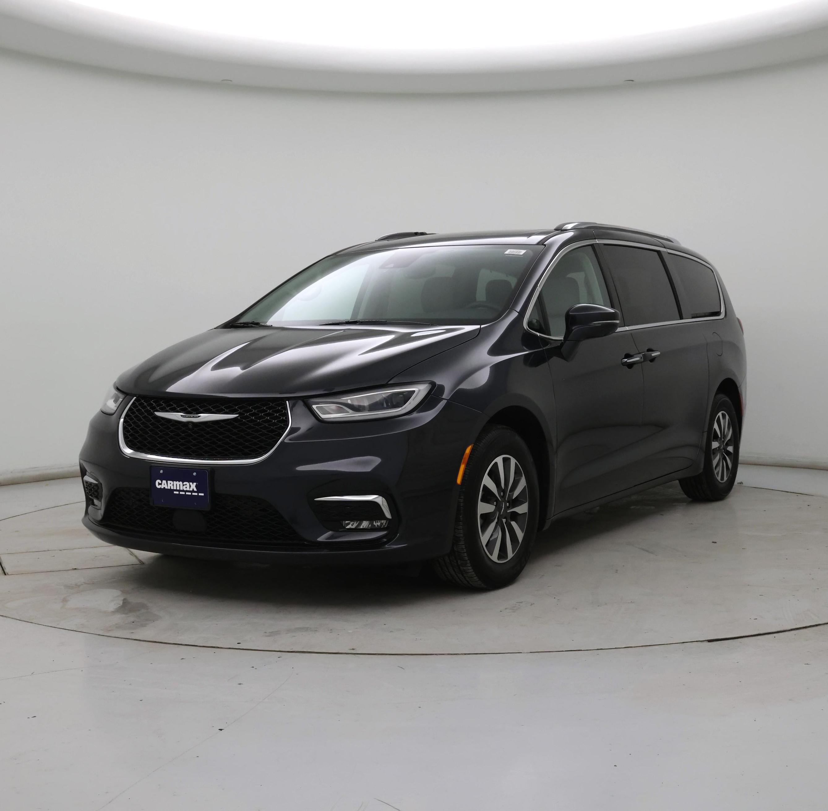 Thumbnail: 2021 Chrysler Pacifica - 4