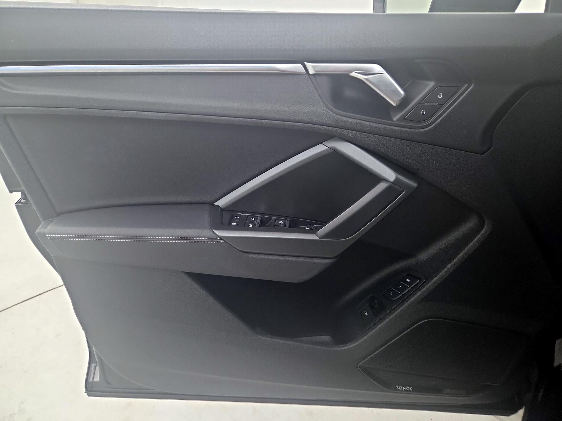 Thumbnail: 2022 Audi Q3 - 12