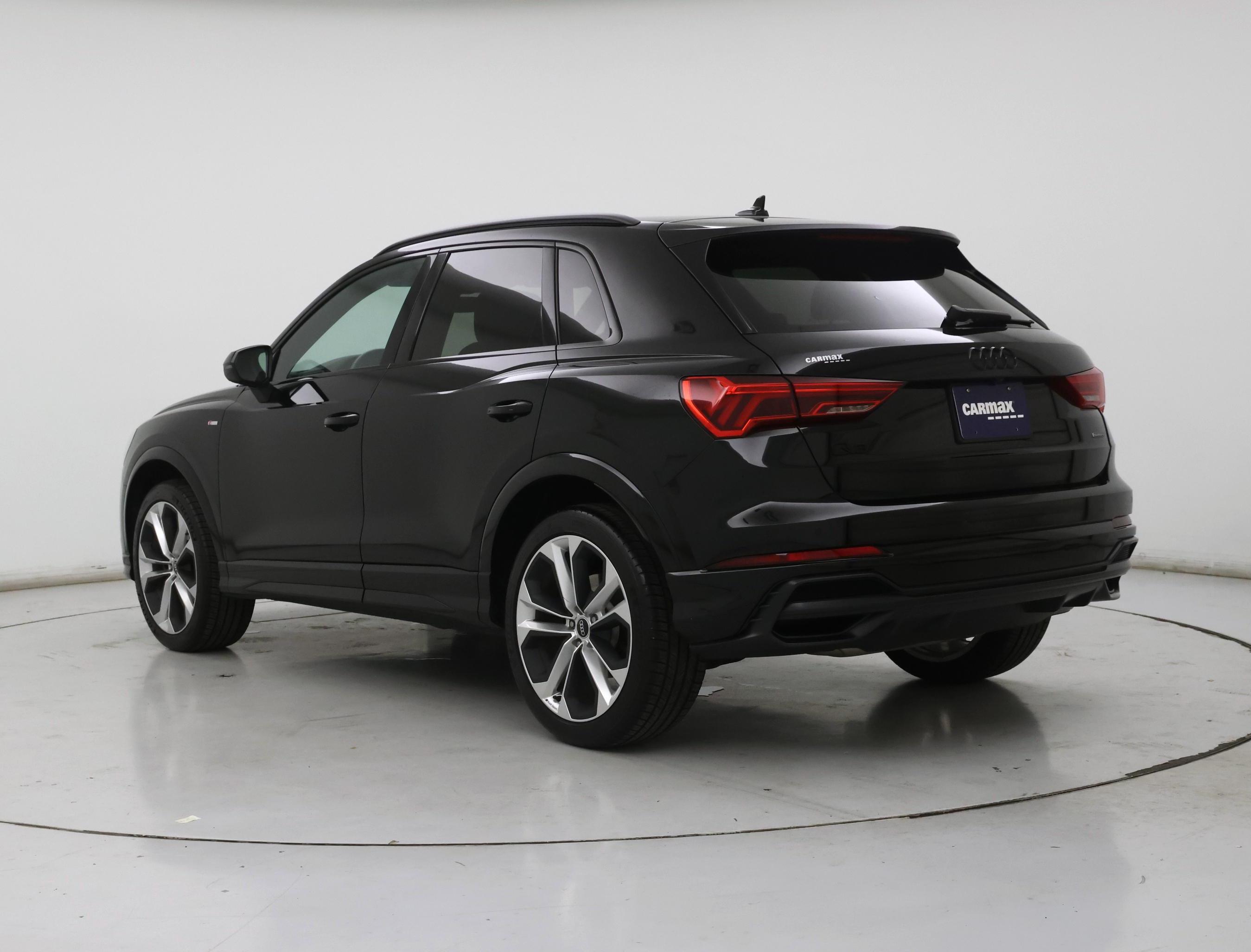 Thumbnail: 2022 Audi Q3 - 2