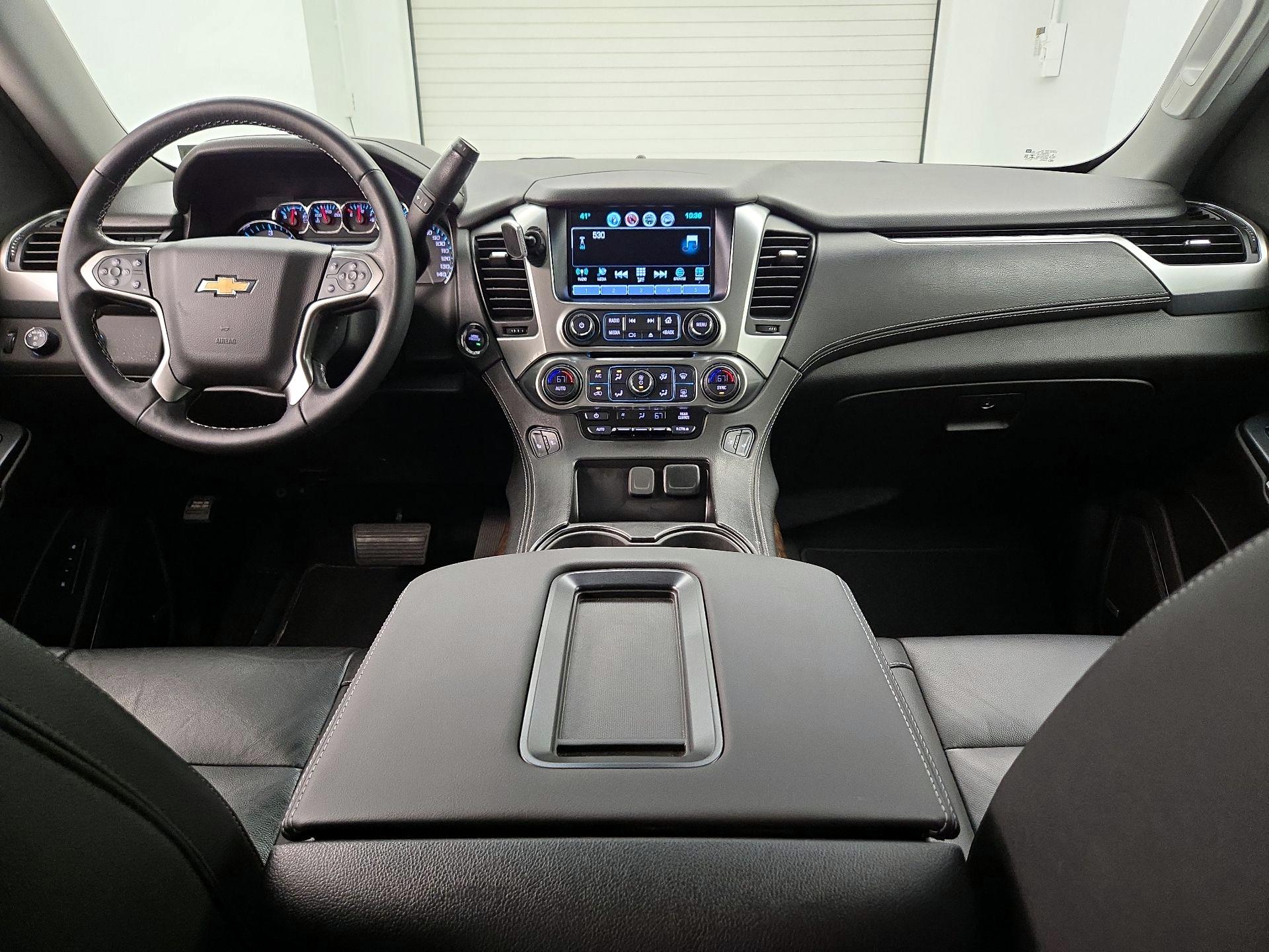 Thumbnail: 2019 Chevrolet Suburban - 9