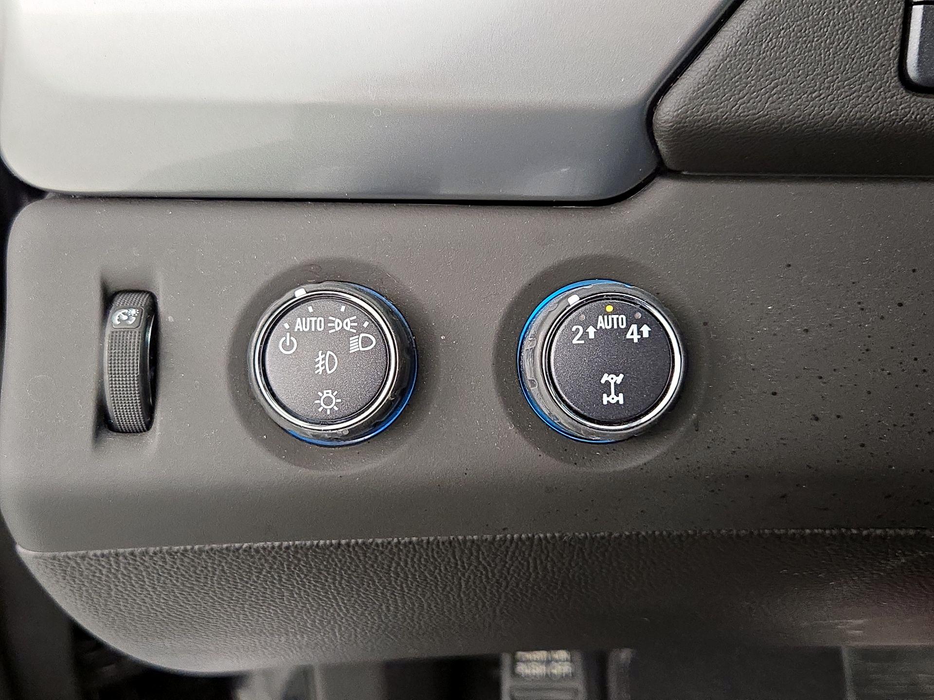 Thumbnail: 2019 Chevrolet Suburban - 13