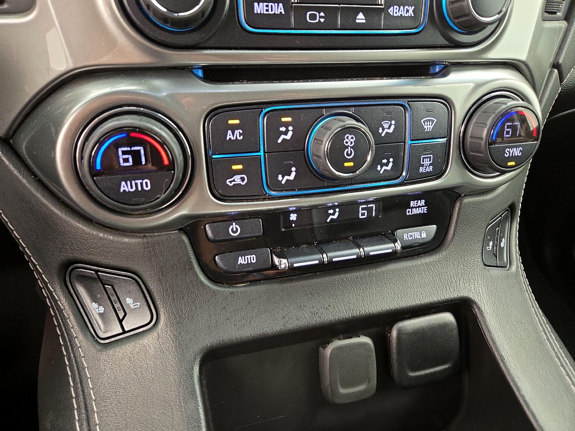 Thumbnail: 2019 Chevrolet Suburban - 17