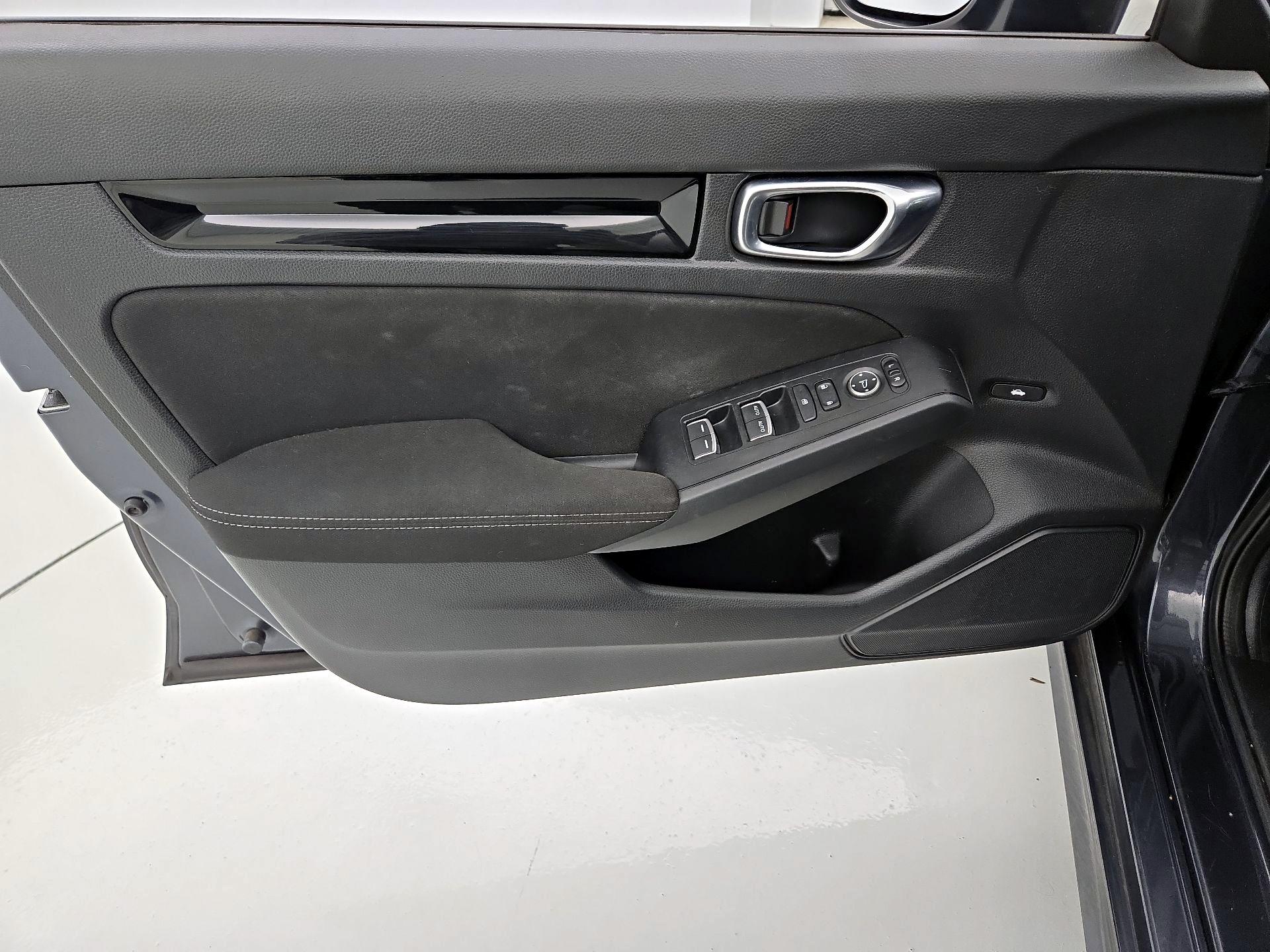 Thumbnail: 2023 Honda Civic - 12