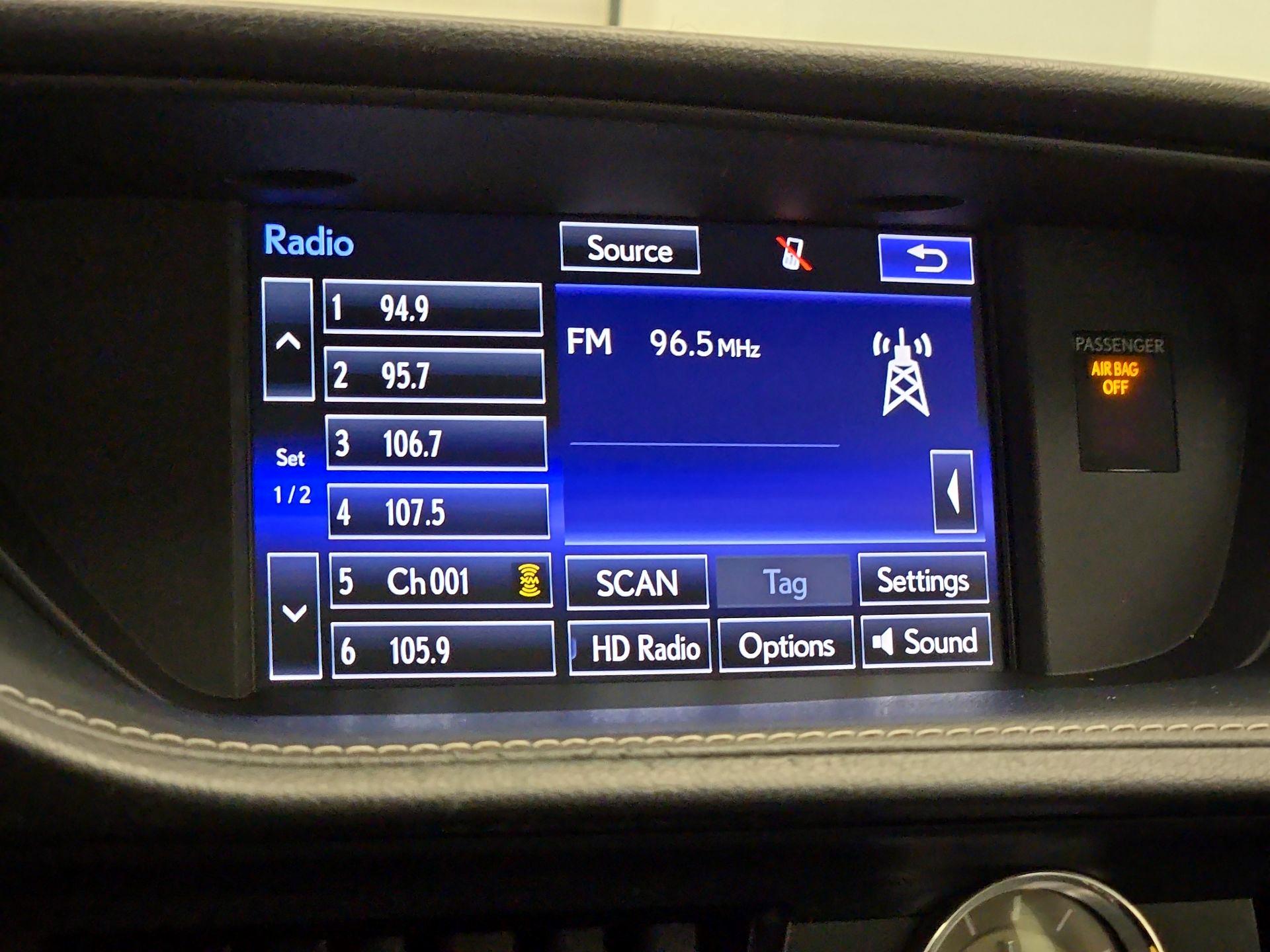 Thumbnail: 2015 Lexus ES - 16