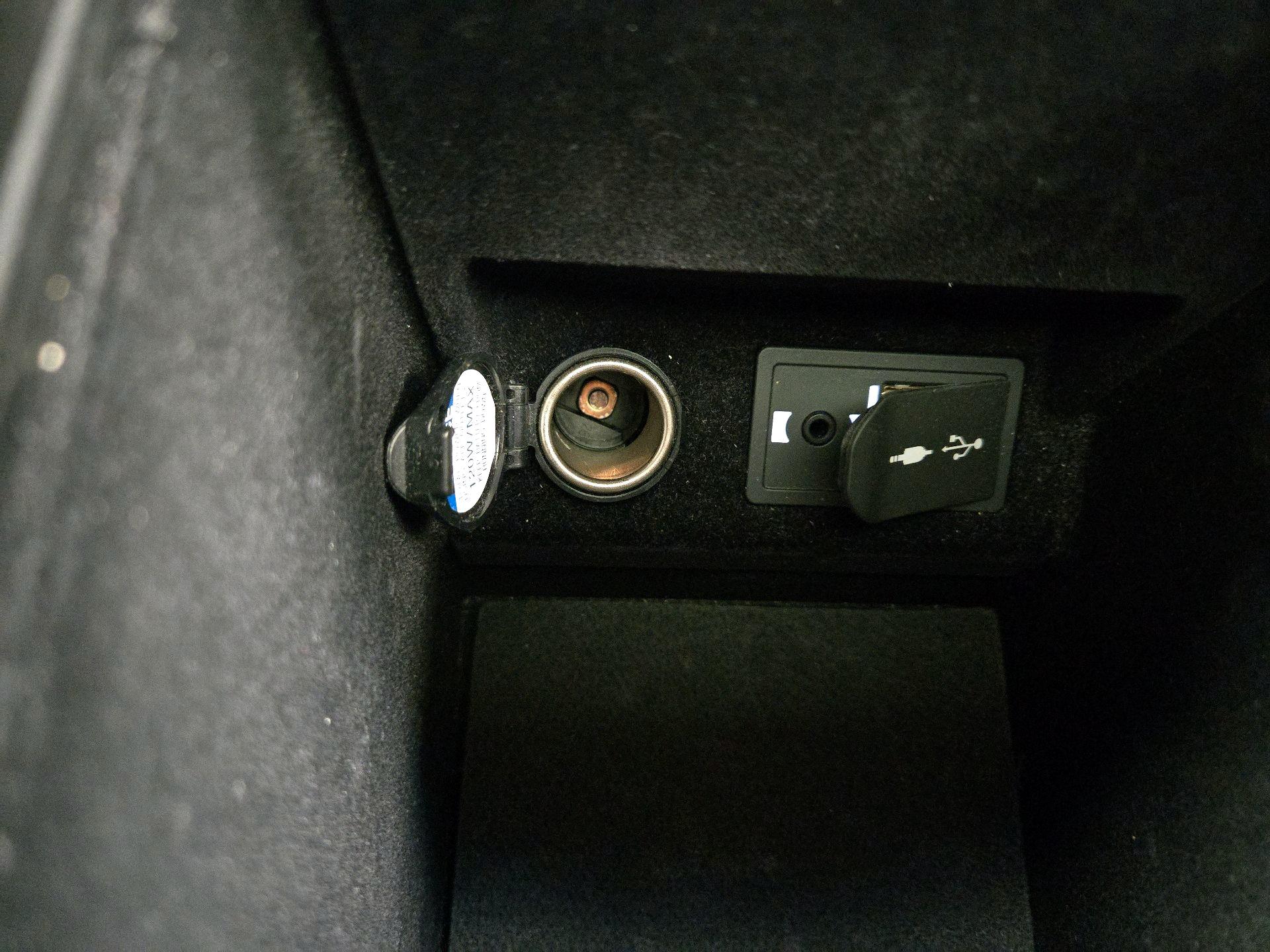 Thumbnail: 2015 Lexus ES - 19