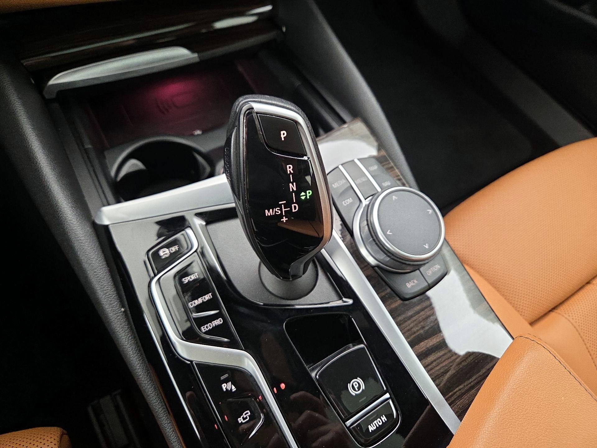 Thumbnail: 2021 BMW 5 Series - 18