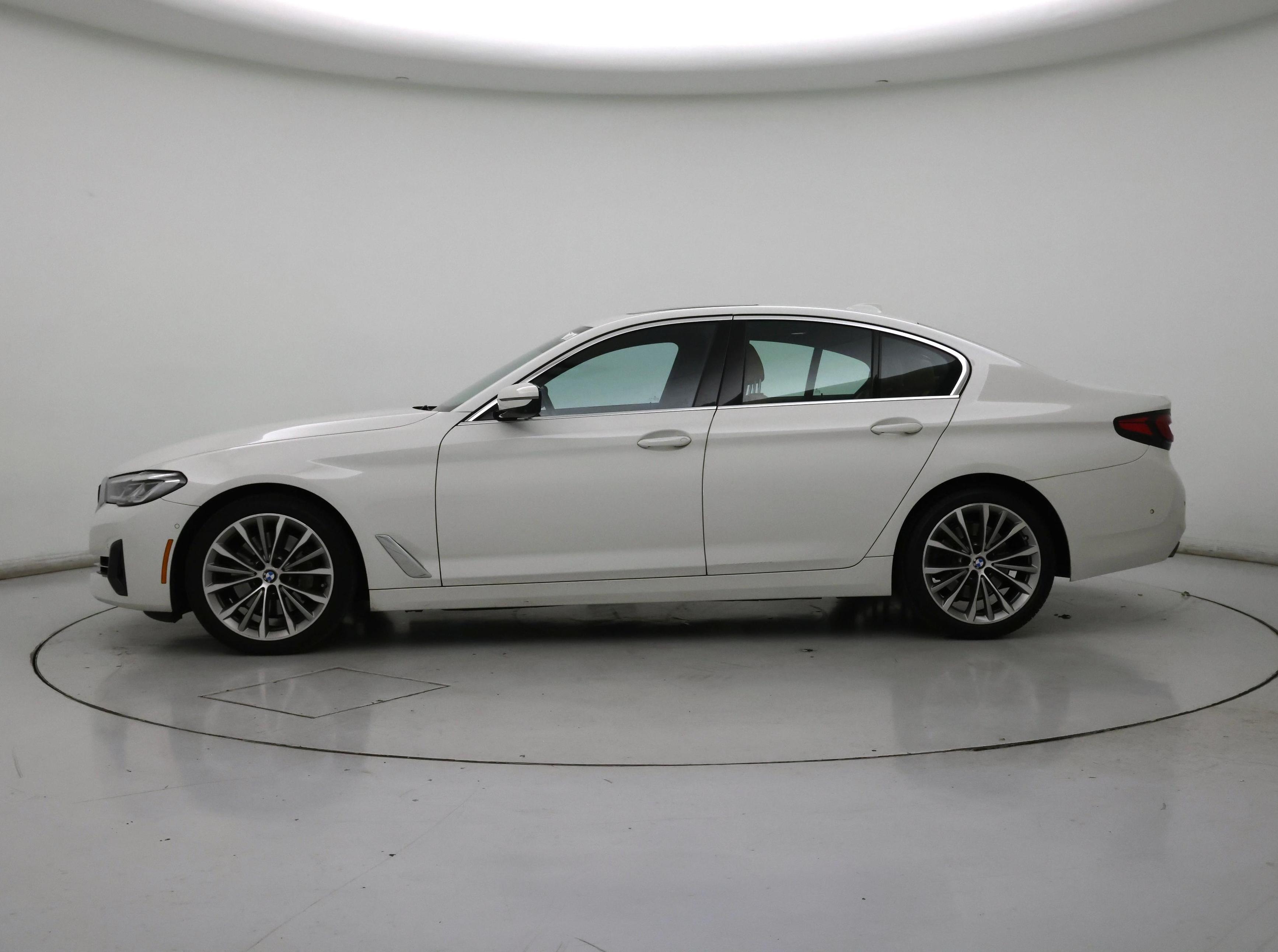 Thumbnail: 2021 BMW 5 Series - 3