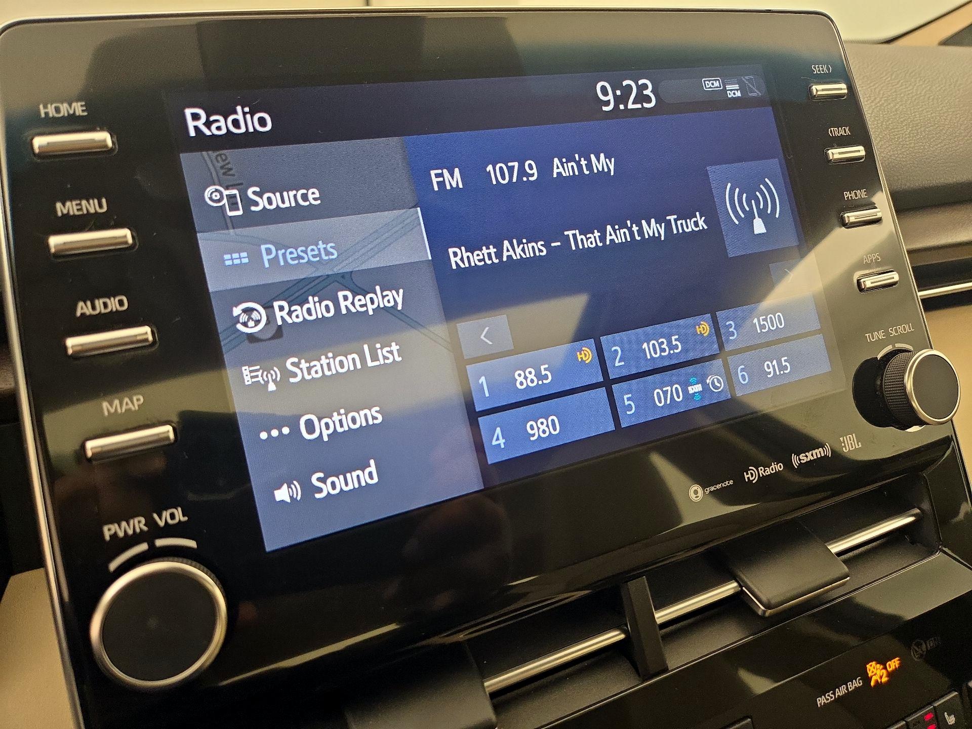 Thumbnail: 2019 Toyota Avalon - 16