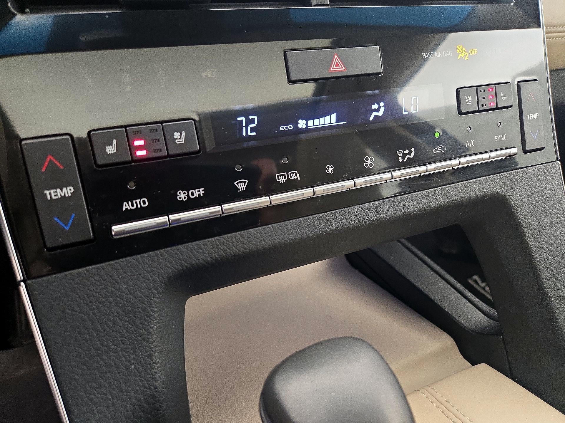 Thumbnail: 2019 Toyota Avalon - 17