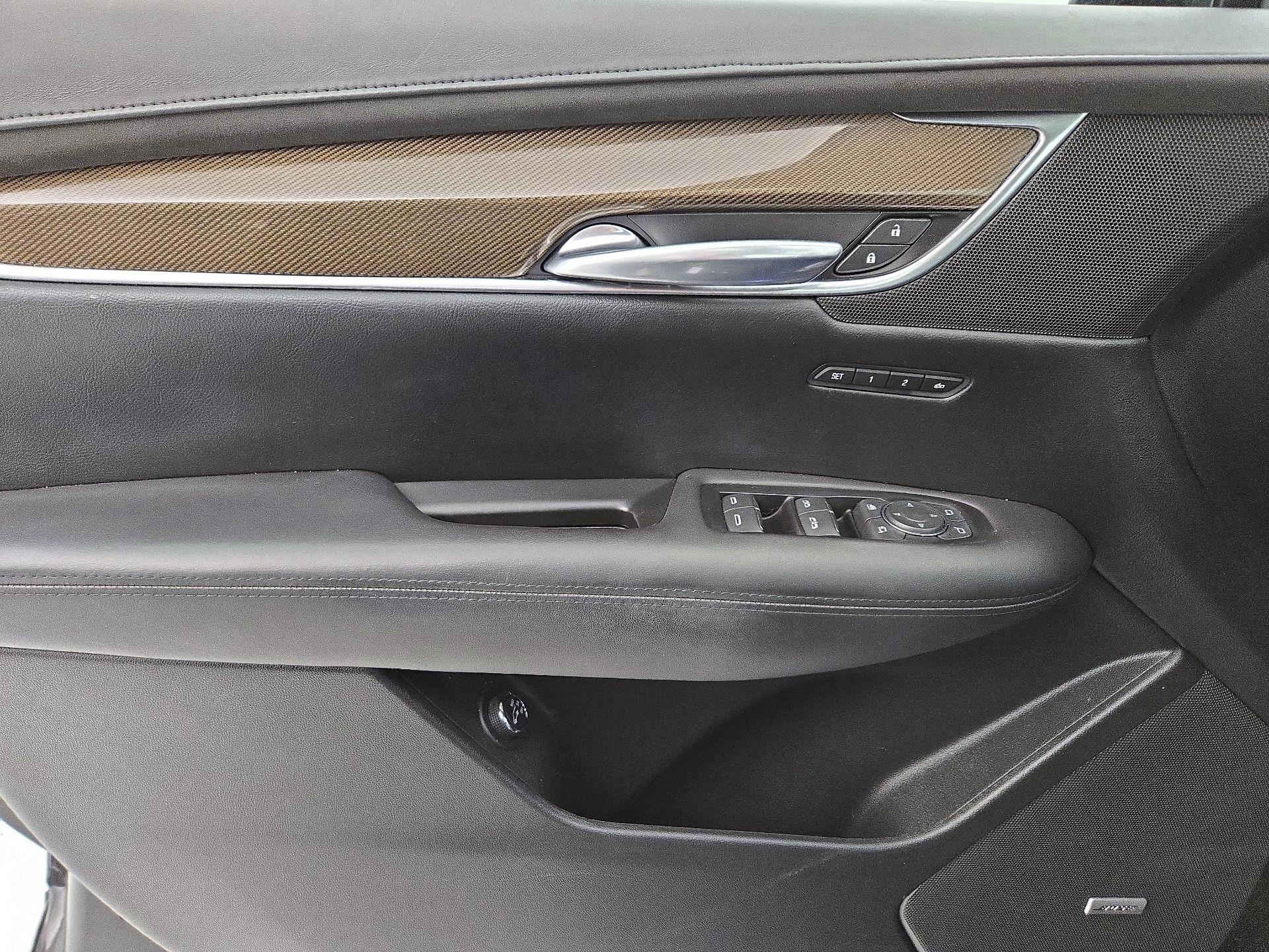 Thumbnail: 2018 Cadillac XT5 - 12