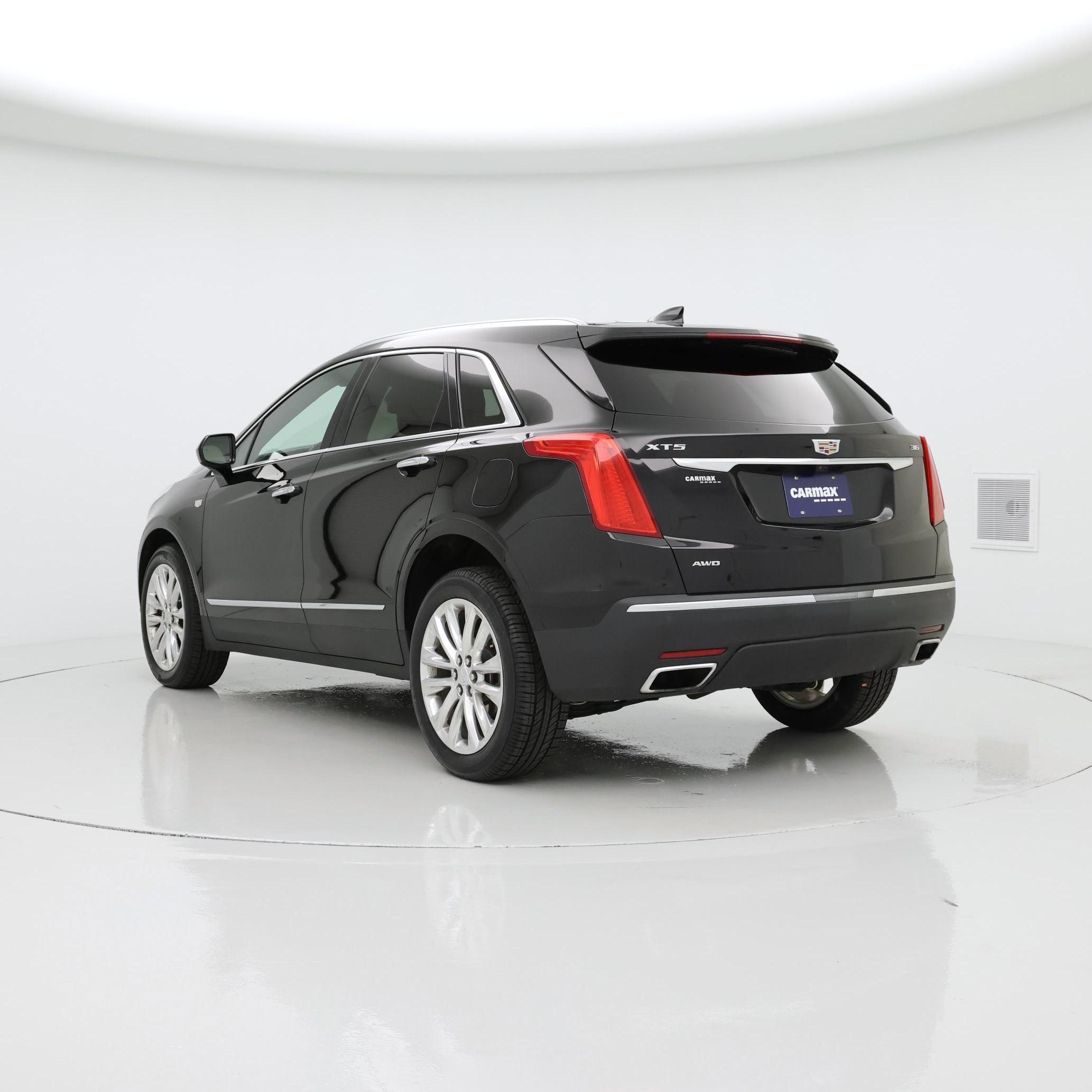 Thumbnail: 2018 Cadillac XT5 - 2