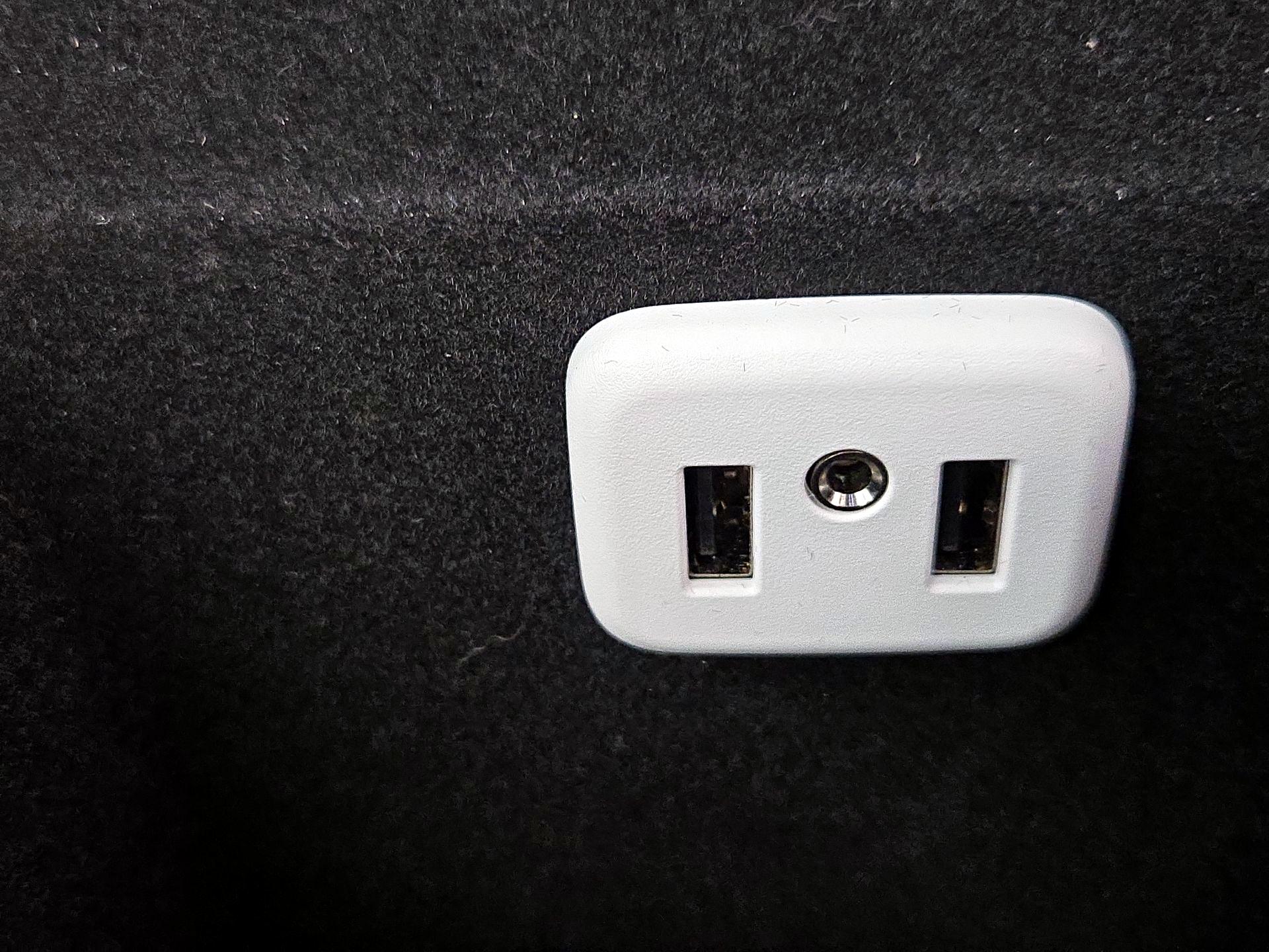 Thumbnail: 2018 Cadillac XT5 - 19