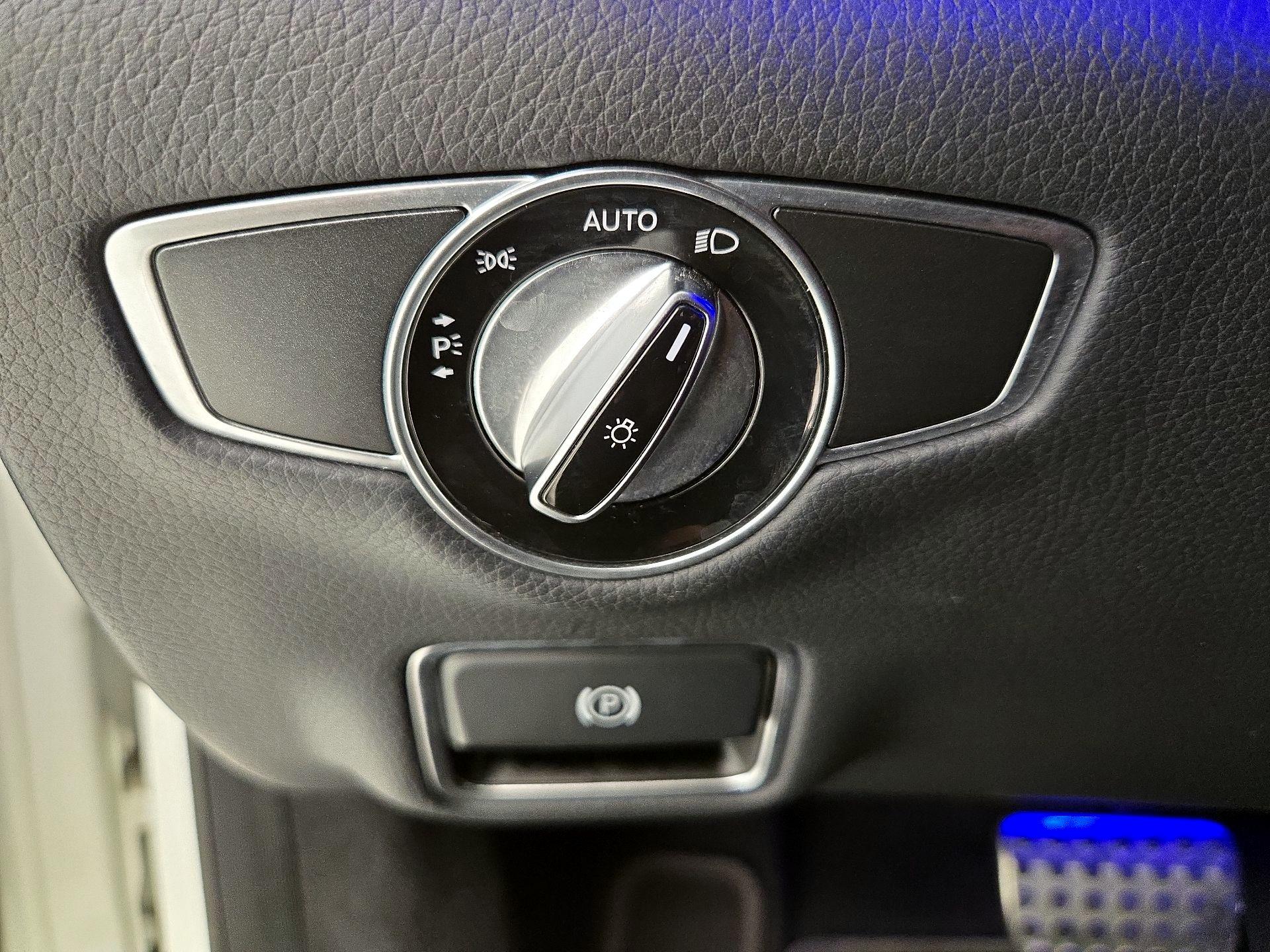 Thumbnail: 2016 Mercedes-Benz S-Class - 13